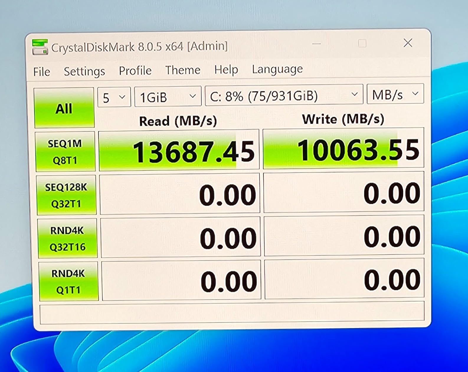 Crucial T705 PCIe Gen5 NVMe 2TB SSD, Up to 14,500MB/s, TLC NAND, Intel & Ryzen Compatible, for Hardcore Gaming & High-Speed Storage, Solid State Drive, Includes 1Mo Adobe CC – CT2000T705SSD3 customer photo 1