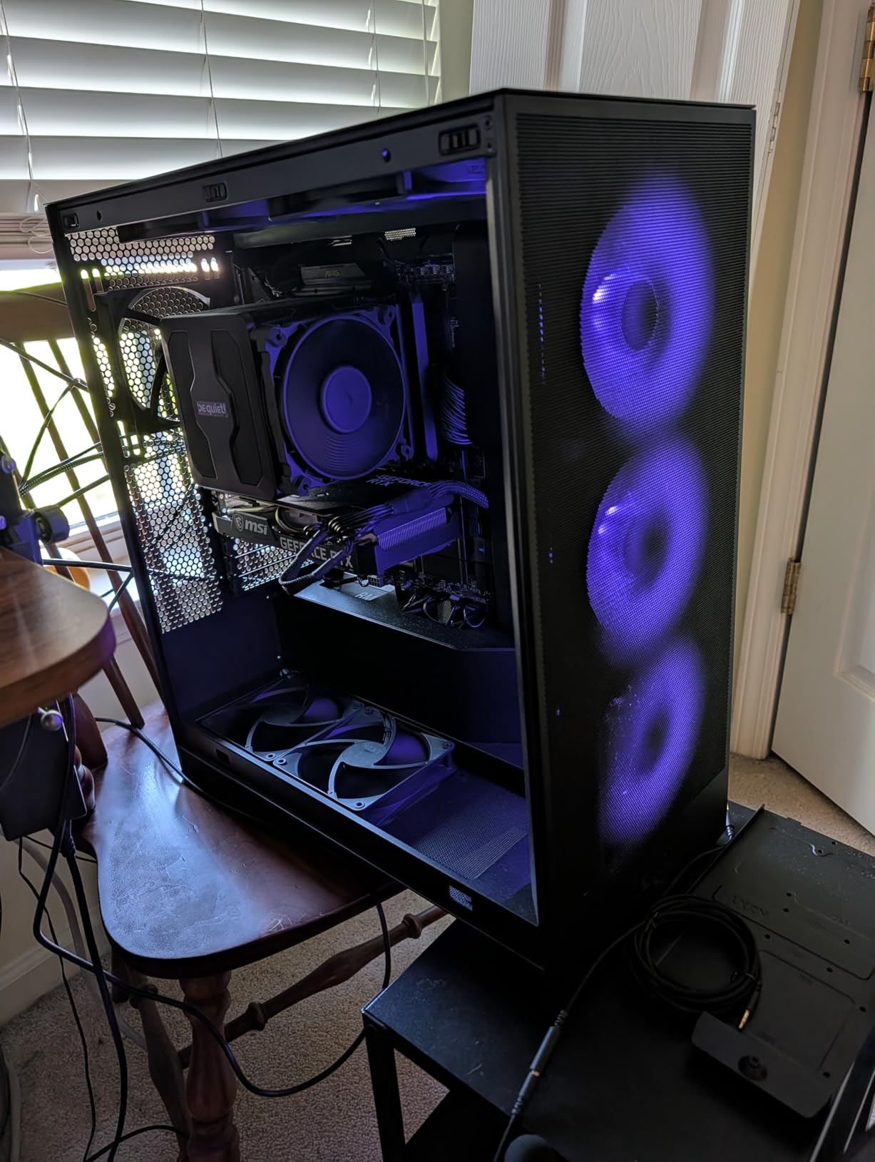 NZXT H7 Flow - Mid-Tower ATX Airflow PC Case - White customer photo 1