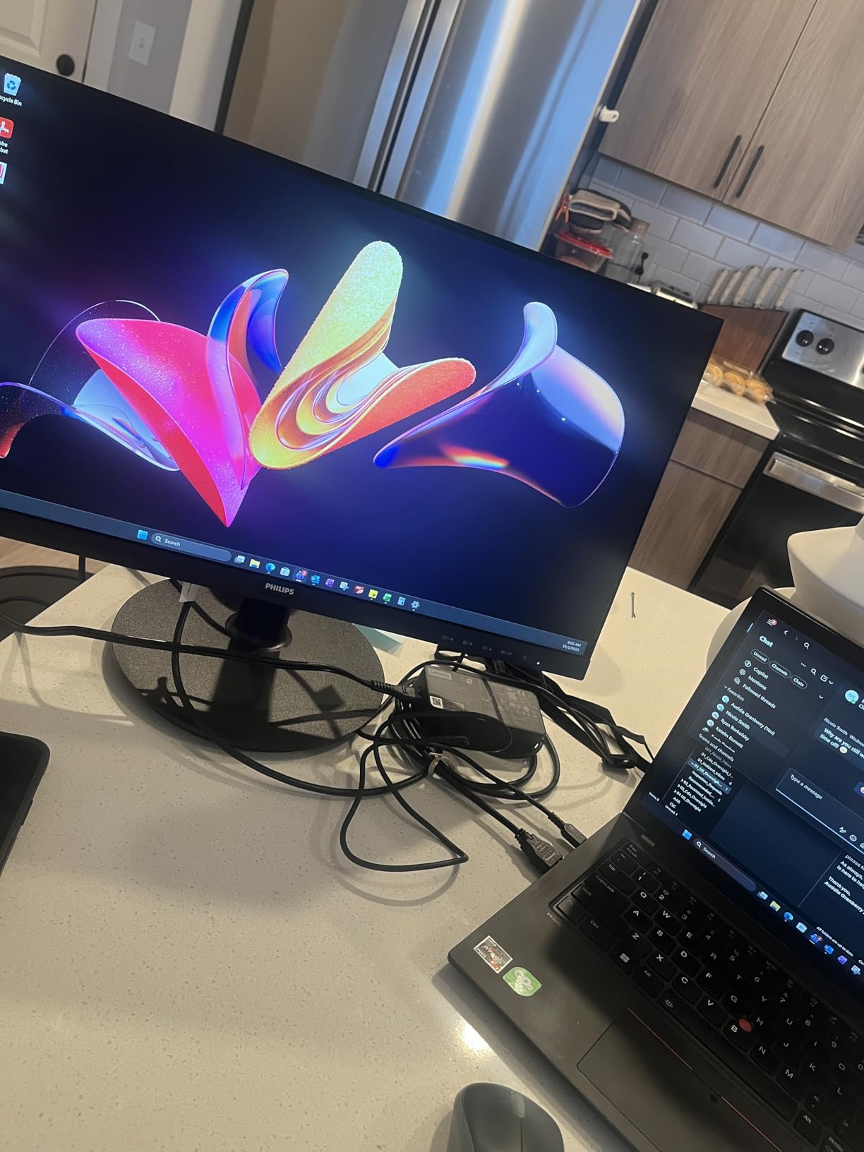 Philips 22 Inch Computer Monitor FHD 100Hz VA VESA Flicker-Free, 221V8LB | 1920×1080 LED Monitor, 4ms GtG, Adaptive Sync, HDMI 1.4, Tilt Adjust, Low Blue Light, 4yr Advance Replacement Warranty customer photo 1