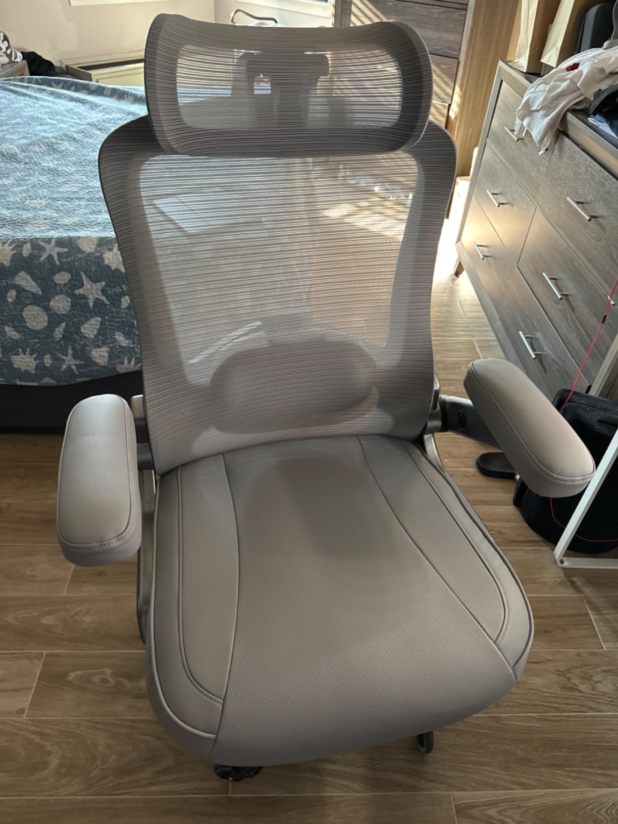 600lbs Big and Tall Office Chair, Heavy Duty Executive Computer Desk Chair customer photo 1