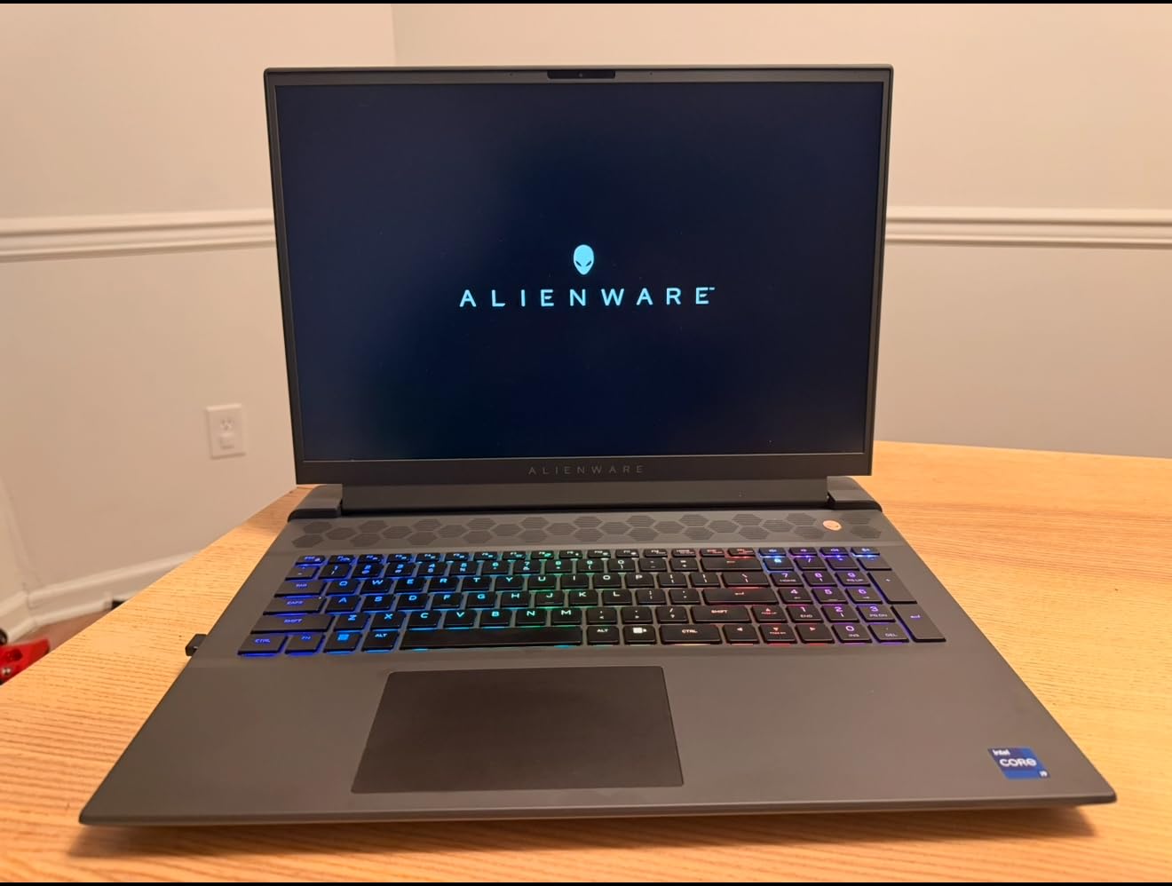 Alienware M18 R2 Gaming Laptop - 18 QHD+ 165Hz 3ms Display, Intel Core i9-14900HX, 32GB DDR5 RAM, 1TB SSD, NVIDIA GeForce RTX 4080 12 GB GDDR6, Windows 11 Home, Onsite Service - Dark Metallic Moon customer photo 1