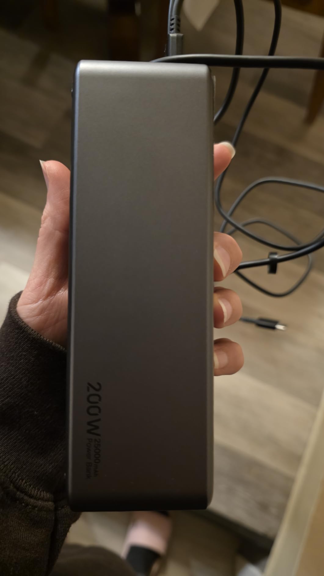 UGREEN Nexode 25000mAh 200W PD 3.1 TFT 3-Port Power Bank customer photo 1
