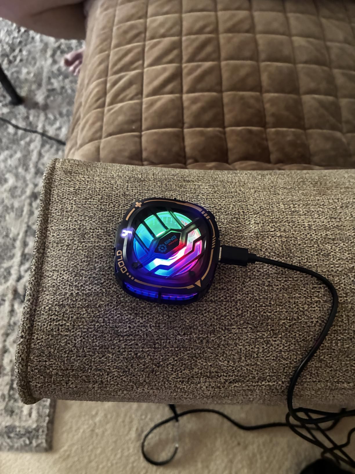 CHONCHOW Magnetic Cell Phone Cooler, RGB Phone Cooling Fan Portable Lightweight Mobile Phone Cooling Fan, Phone Radiator with Larger Cooling Area for Phone/Tablet/IPad (with Digital displays) customer photo 1