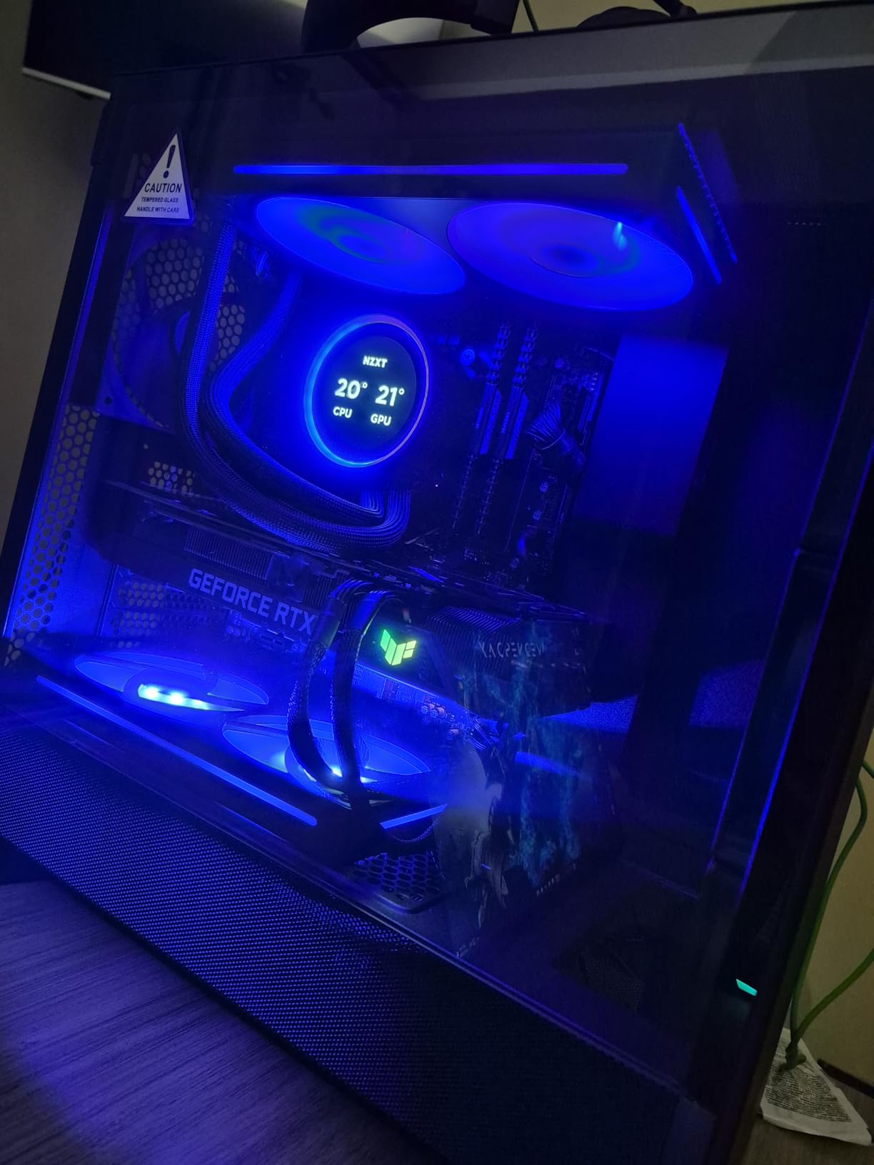 NZXT H5 Flow - Compact ATX Mid-Tower PC Case - Black | Compact mid-tower with 2 included 120mm fans, 360mm front radiator support, and tempered glass. A great first airflow build. customer photo 2