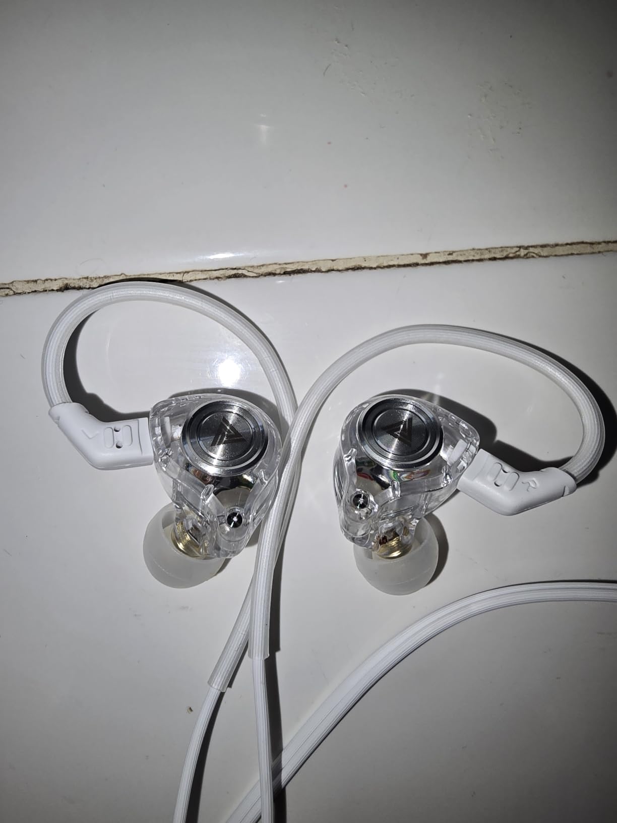Wired Gaming Earbuds, Ak3file in Ear Monitors, Deep Bass Sound Wired Earbuds, HiFi in Ear Headphones with 1DD 10mm Dynamic Driver, IEM for Music Gaming Video Calling (White) customer photo 2