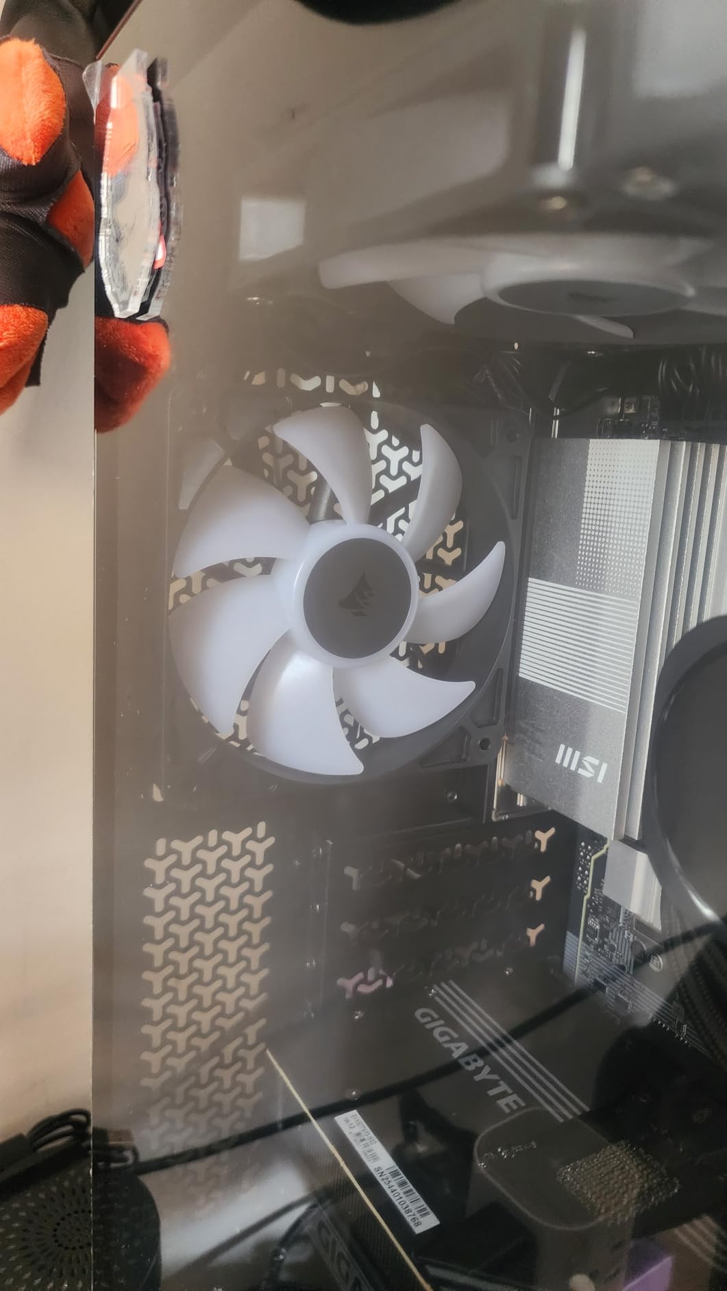 CORSAIR RS120 ARGB 120mm PWM Fans – Daisy-Chain Connection – Low-Noise – Magnetic Dome Bearing – Triple Pack – Black customer photo 2