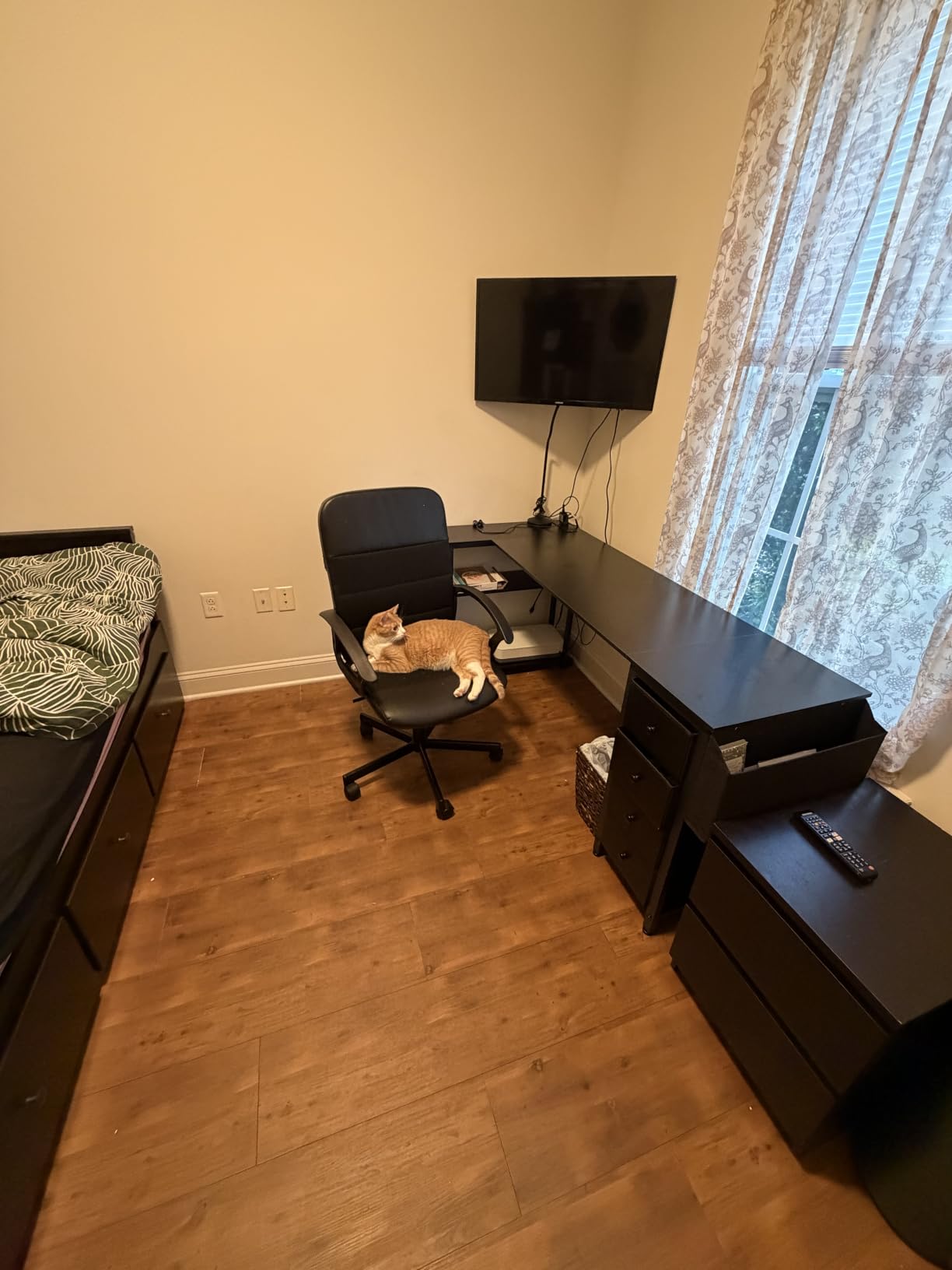 Lufeiya L Shaped Gaming Desk with Power Outlet, 47 Inch Reversible Corner Computer Desk with Drawers & Storage Shelves for Home Office Bedroom, L-Shaped Teen PC Desks with Fabric Drawer, Black customer photo 1