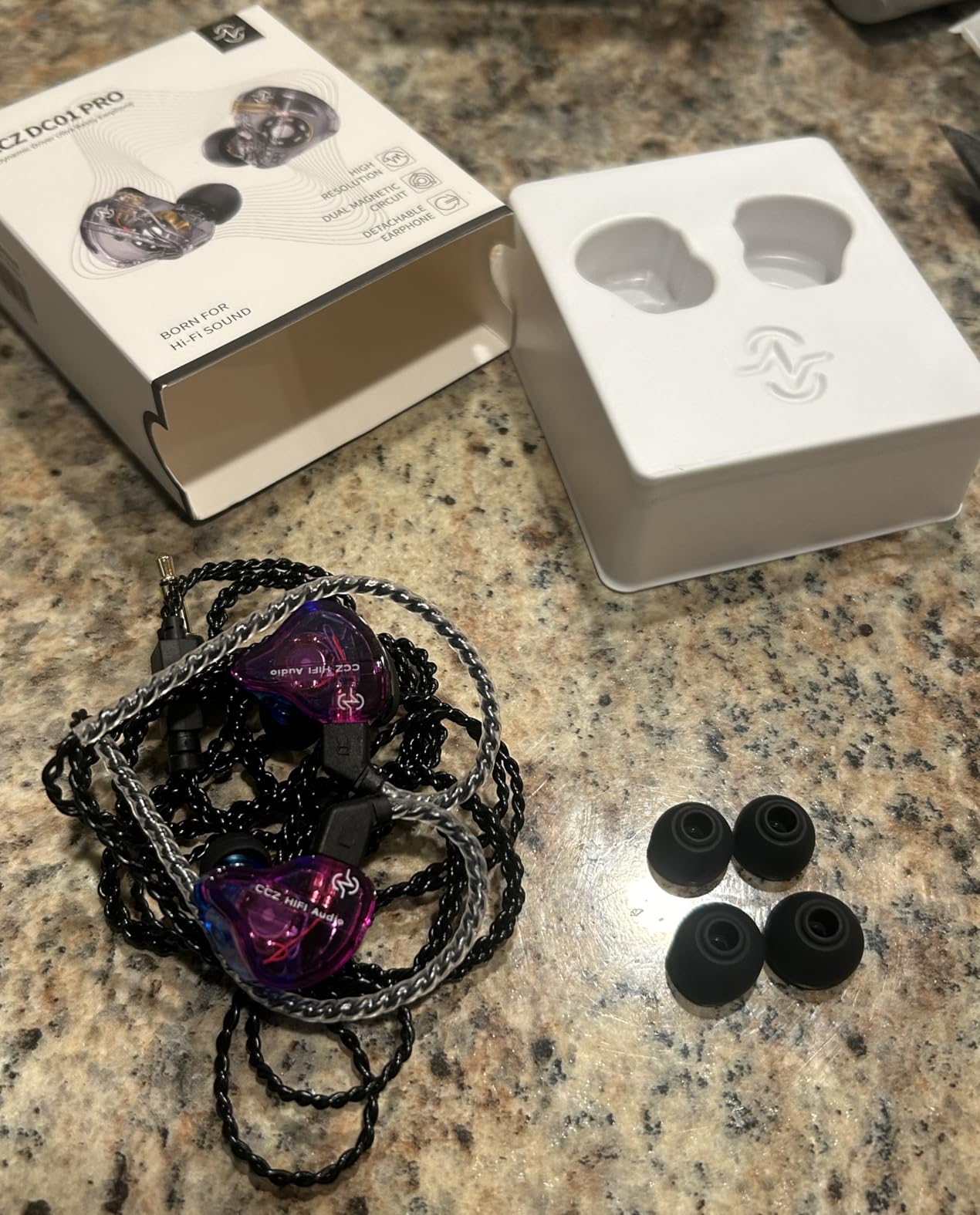 CCZ DC01 Pro in Ear Monitor Headphones, iems for Gaming, Professional Gaming Earbuds Super Bass Wired Earphones with 1DD, Patent Ear fins, Ear tips, for Singers Musicians Podcaster (black without mic) customer photo 1