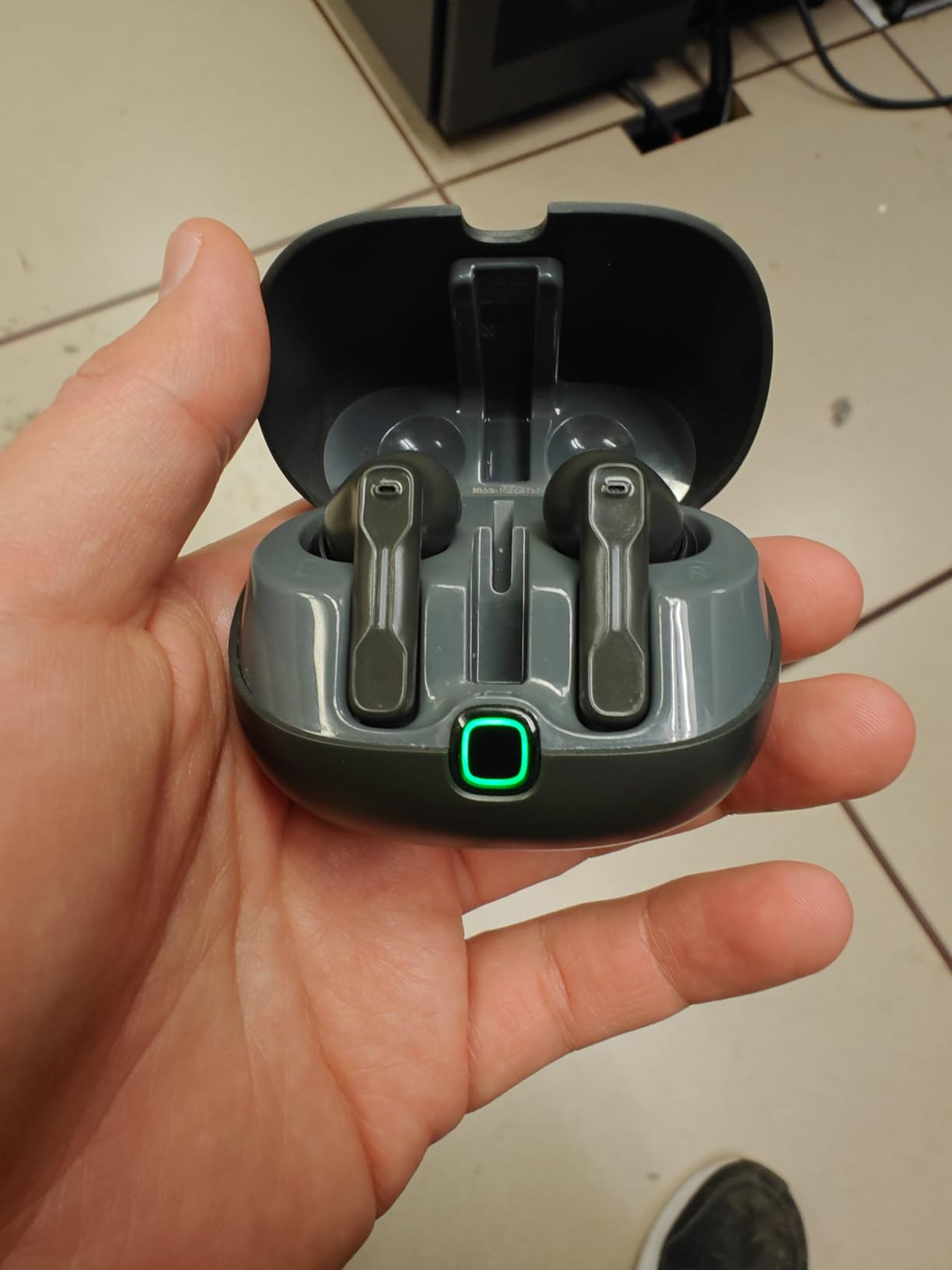 Middle Rabbit SW5 Wireless Gaming Earbuds with Mic, Compatible with PC PS5 PS4 Desktop VR, Computer Headphones, 2.4G Dongle & Bluetooth 5.4 Dual-Mode, 4 Built-in Microphones, 20ms Low Latency customer photo 1