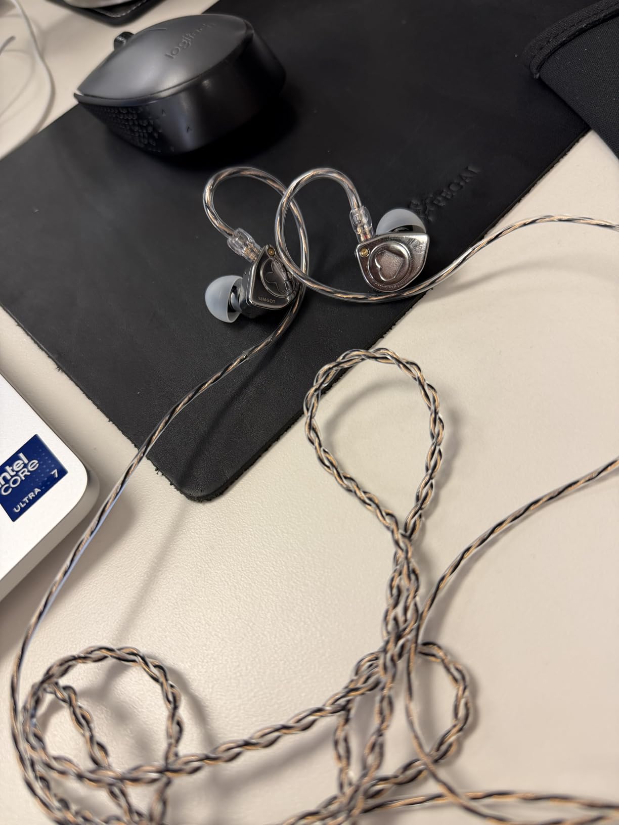Linsoul SIMGOT EW300 1DD+1Planar+1PZT Hybrid Driver IEMs, Standard Edition customer photo 2