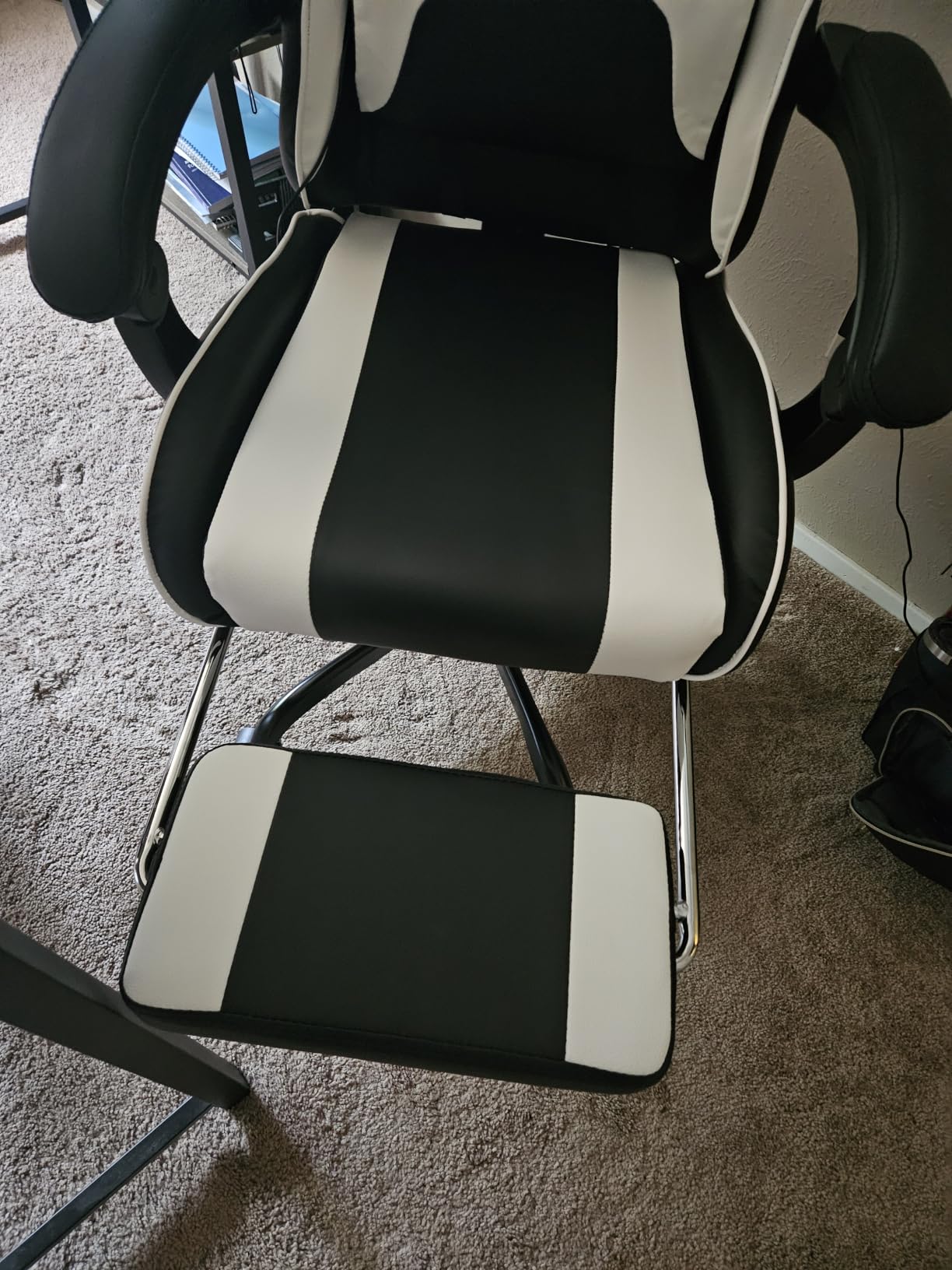 Homall Gaming Chair, Video Game Chair with Footrest and Massage Lumbar Support, Ergonomic Computer Chair Height Adjustable with Swheel Seat and Headrest (Dark Black) customer photo 1