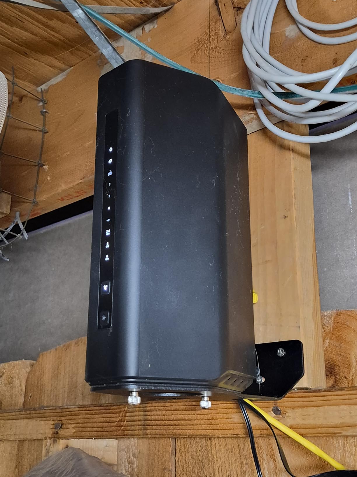 NETGEAR Nighthawk Tri-Band WiFi 7 Router (RS500) – Router Only, BE12000 Wireless Speed (up to 12 Gbps) - Covers up to 3,000 sq. ft., 120 Devices – 2.5 Gig Internet Port - Free Expert Help customer photo 1