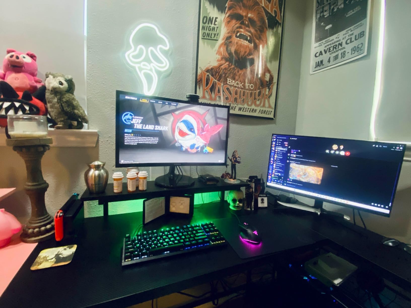 Bestier 42-Inch L-Shaped Computer Desk with Charging & LED, Black customer photo 1