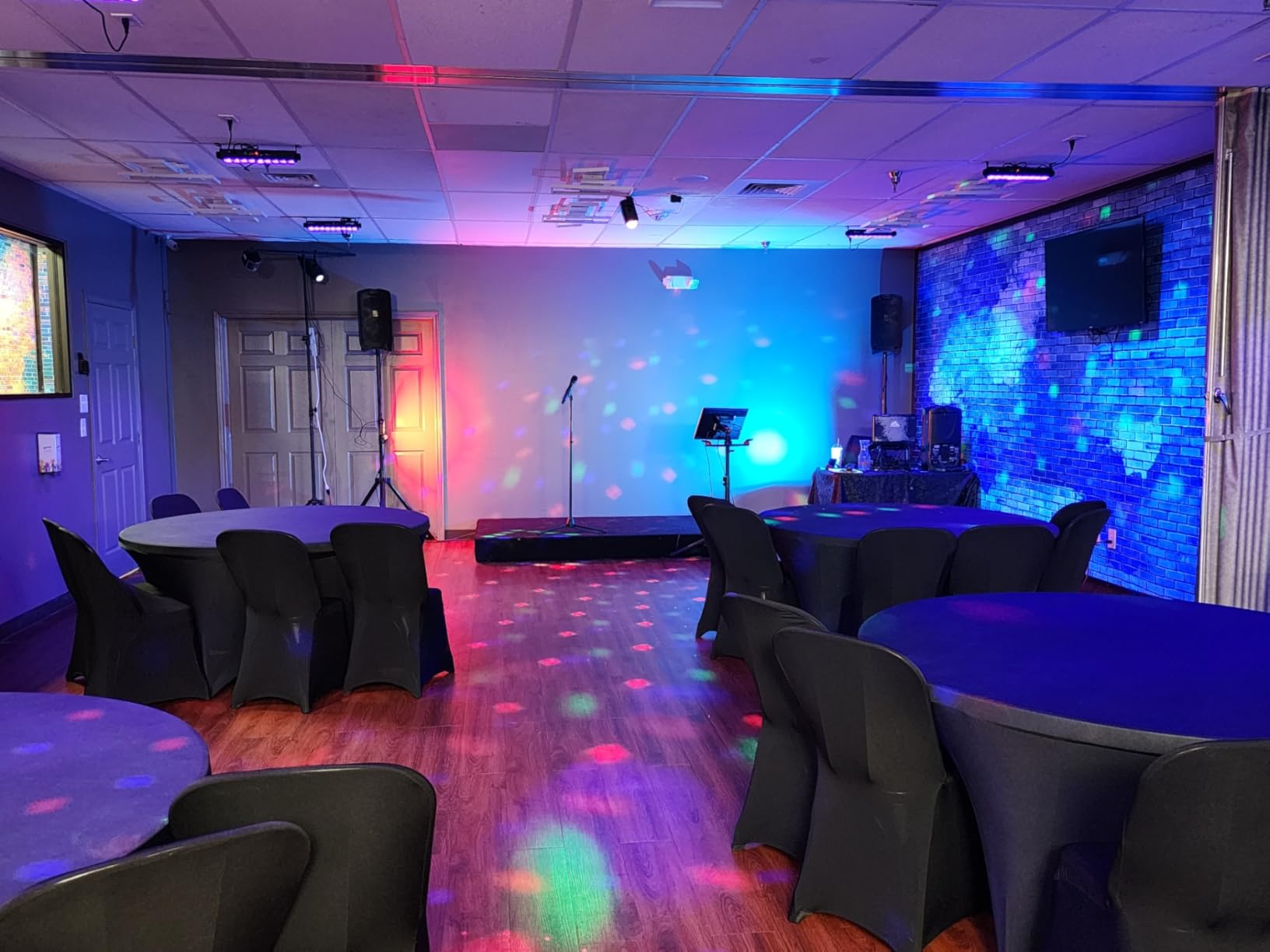 TONOR Wireless Mic System, Headset/Lavalier Lapel Mics, 0 m/295ft UHF Range customer photo 2