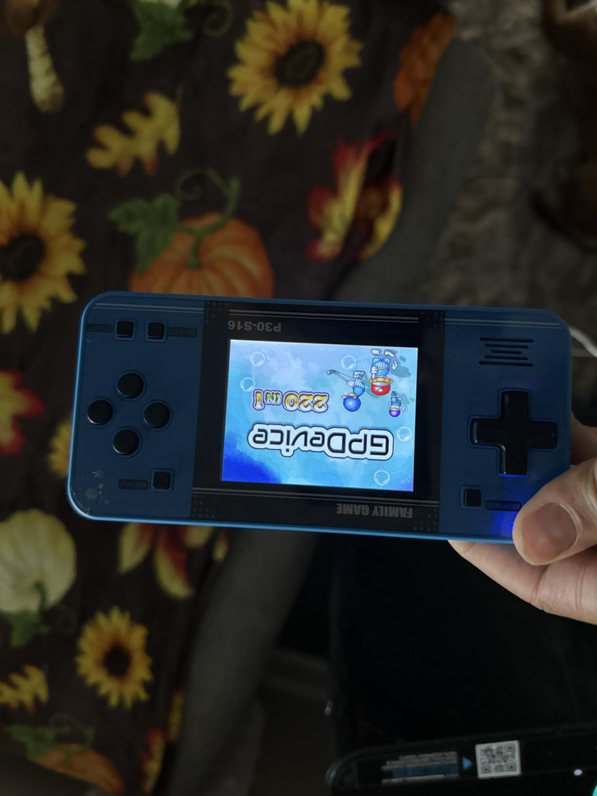 Handheld Game for Kids -Preloaded 220 Retro Video Games, Portable Gaming Player with Rechargeable Battery 3.0