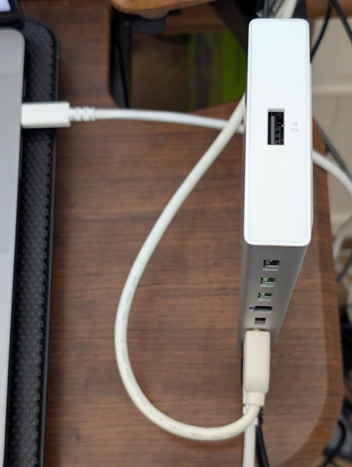 Razer USB 4 Dock, 14 Ports, Windows & Mac Compatible, Black | USB-C, USB-A, HDMI, DP, Ethernet, SD, 3.5mm, Dual Monitor (4K 120 Hz), Laptop & Phone Fast Charge, Durable Lightweight Casing customer photo 1