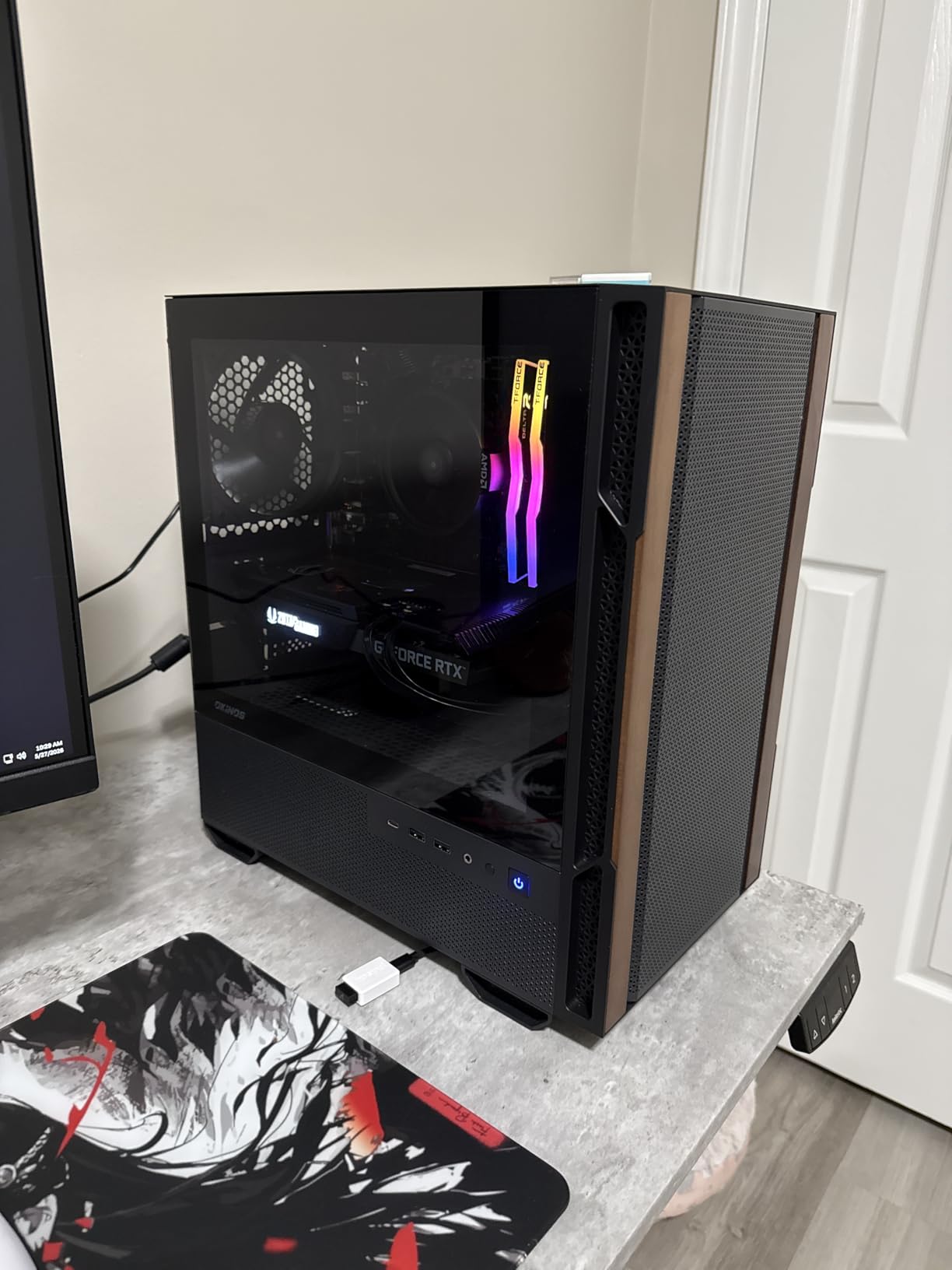 Okinos Genuine Walnut Wood Micro ATX Case, MATX PC Case with 4 × 120mm 3 Pin Non-PWM Case Fans Pre-Installed, Temper Glass Side Panel, with Type-C, Black, Cypress 3 Wood customer photo 1