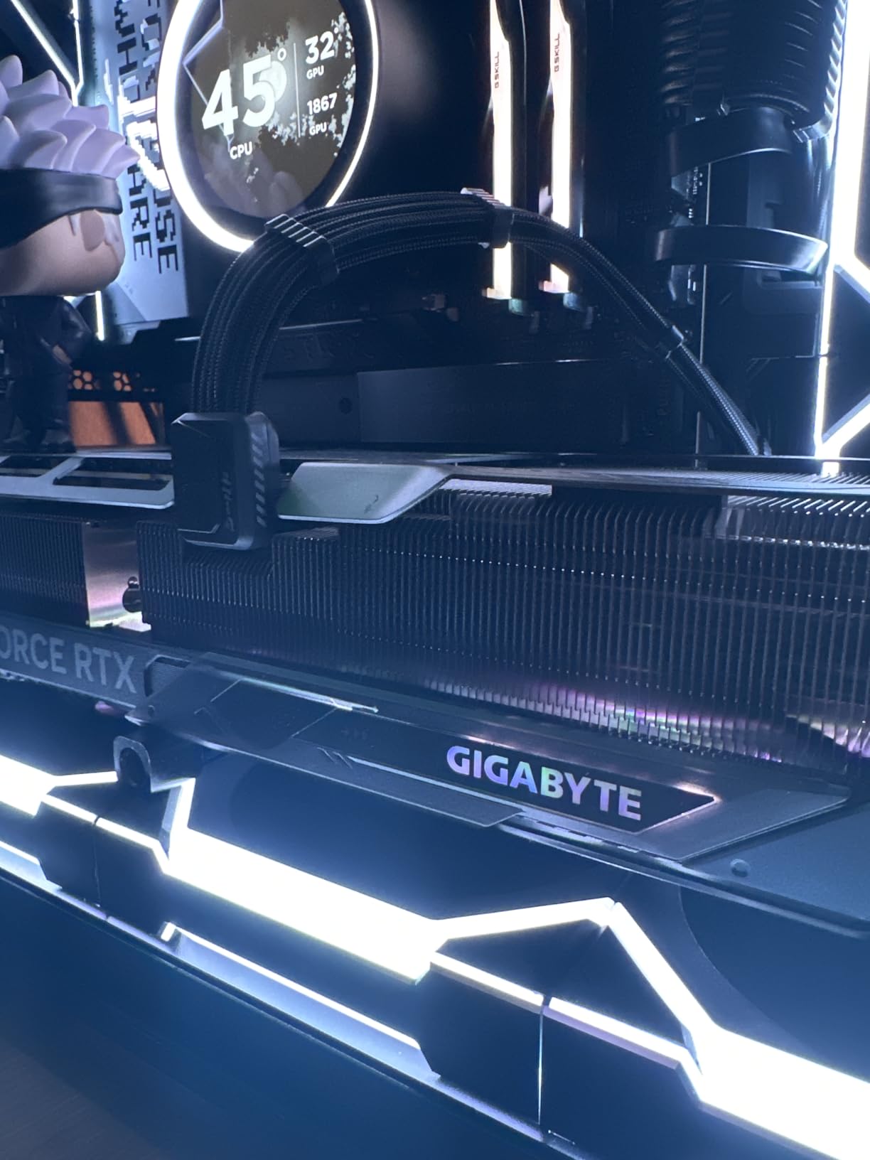 GIGABYTE GeForce RTX 5080 Gaming OC 16G Graphics Card, WINDFORCE Cooling System, 16GB 256-bit GDDR7, GV-N5080GAMING OC-16GD Video Card customer photo 1