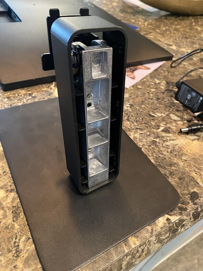 LG 27U631A-B 27-inch QHD (2560 x 1440) IPS Computer Monitor customer photo 1