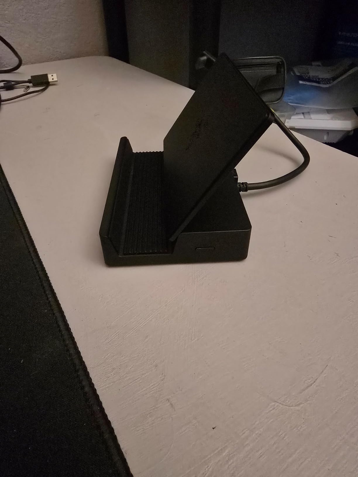 Razer Handheld Dock Chroma, Charging Hub & Expand Connectivity, 100W | For Mobile Gaming & Tablets, Compatible with iPhone 16, Steam Deck, ROG Ally, Switch & More, USB-C, USB-A (3), HDMI, GbE customer photo 2