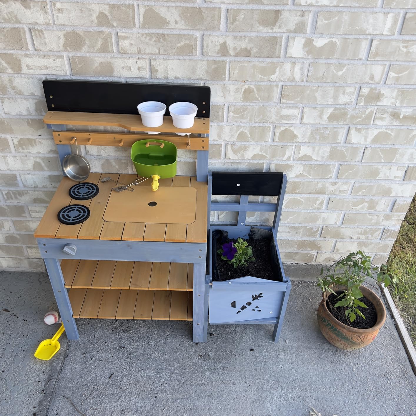 Frogprin Outdoor Mud Kitchen for Kids, Wooden Play Kitchen with Planter Box customer photo 2