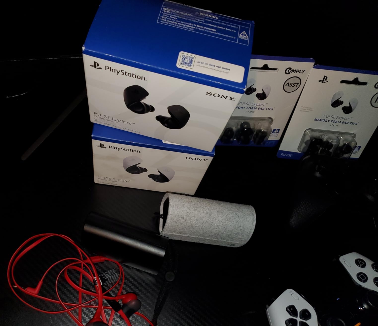 PlayStation Pulse Explore Wireless Earbuds - Midnight Black customer photo 1