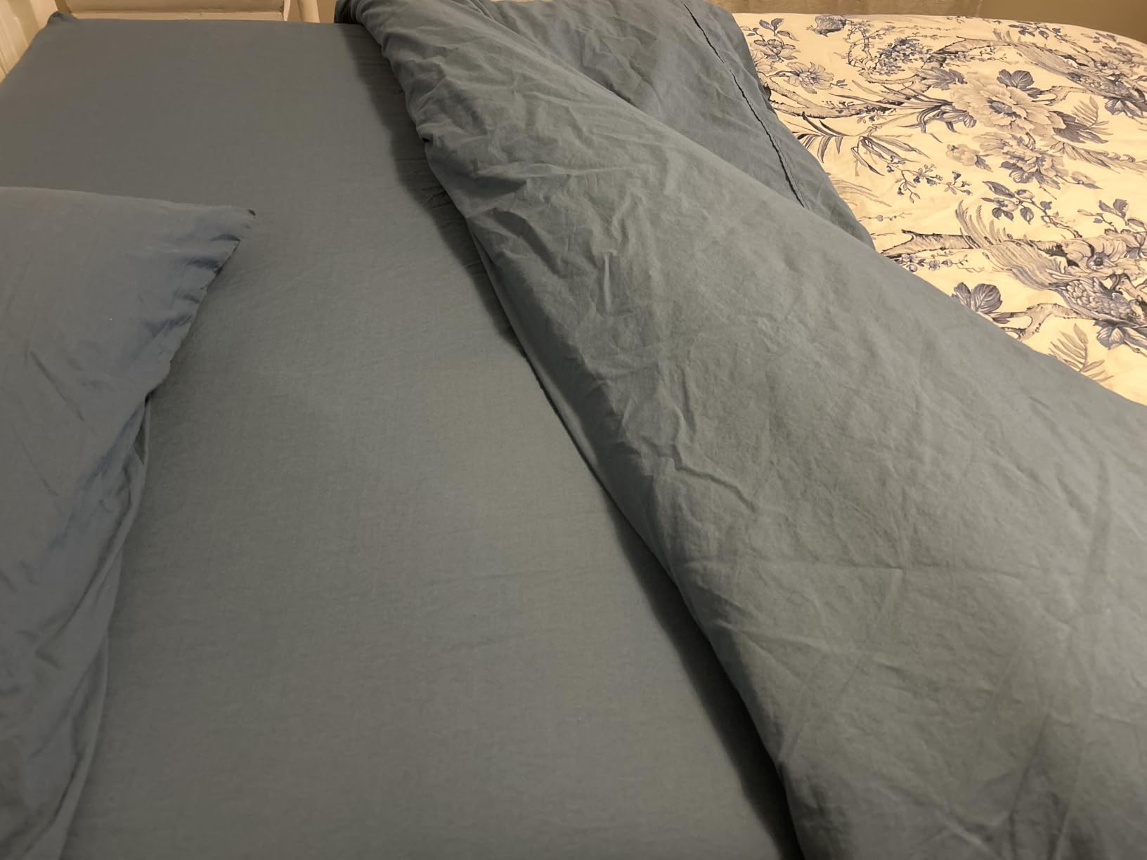 Casa Platino Queen Sheets Set –100% Cotton Queen Sheets with 4 Pillowcases, Lightweight Feel & Secure Fit, Crisp & Breathable Percale Weave with 15