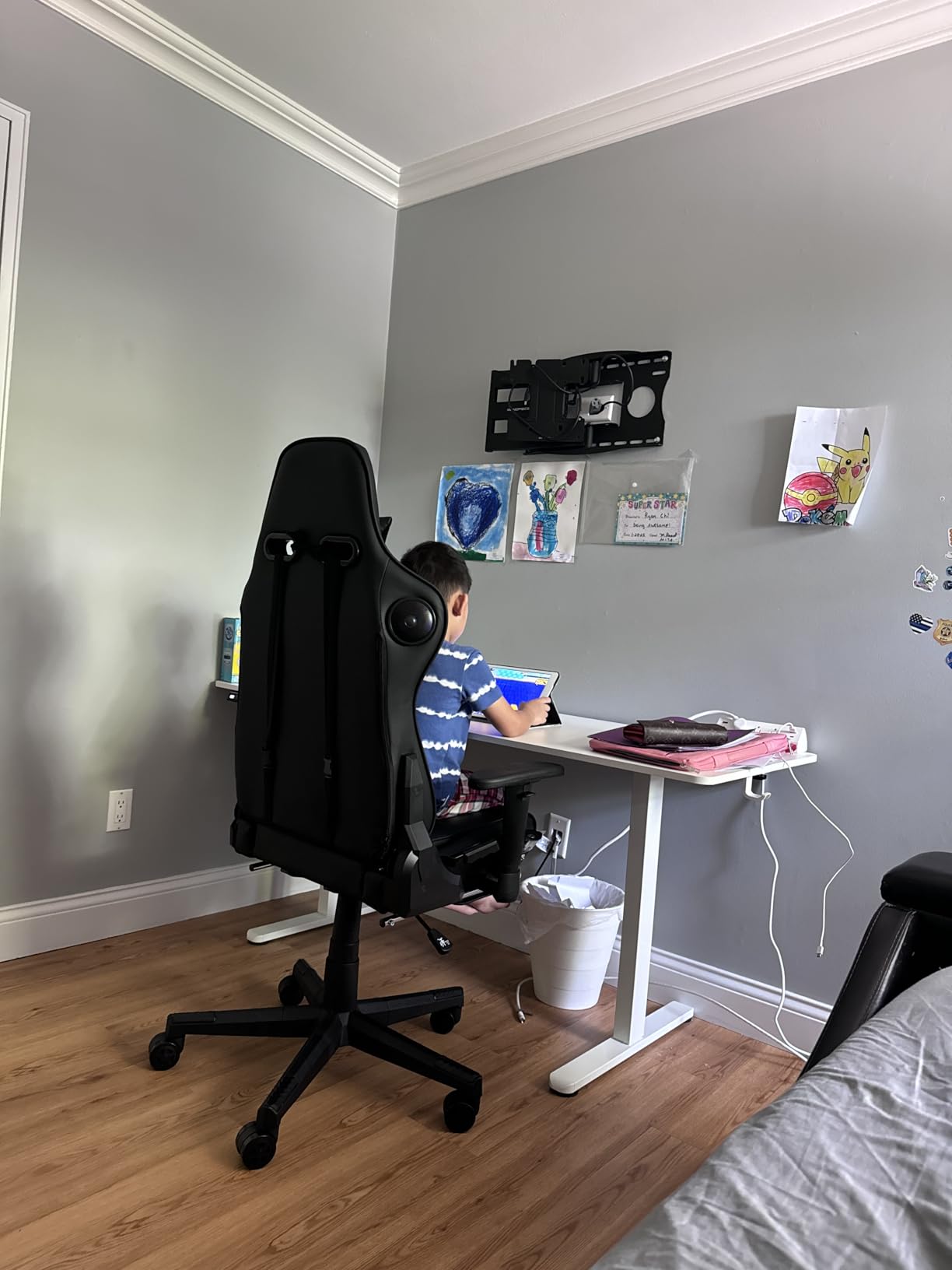 GTPLAYER Gaming Chair with Speakers, Video Game Chairs with Footrest for Adults, Ergonomic Computer PC Gamer Reclining Chair(Black) customer photo 1