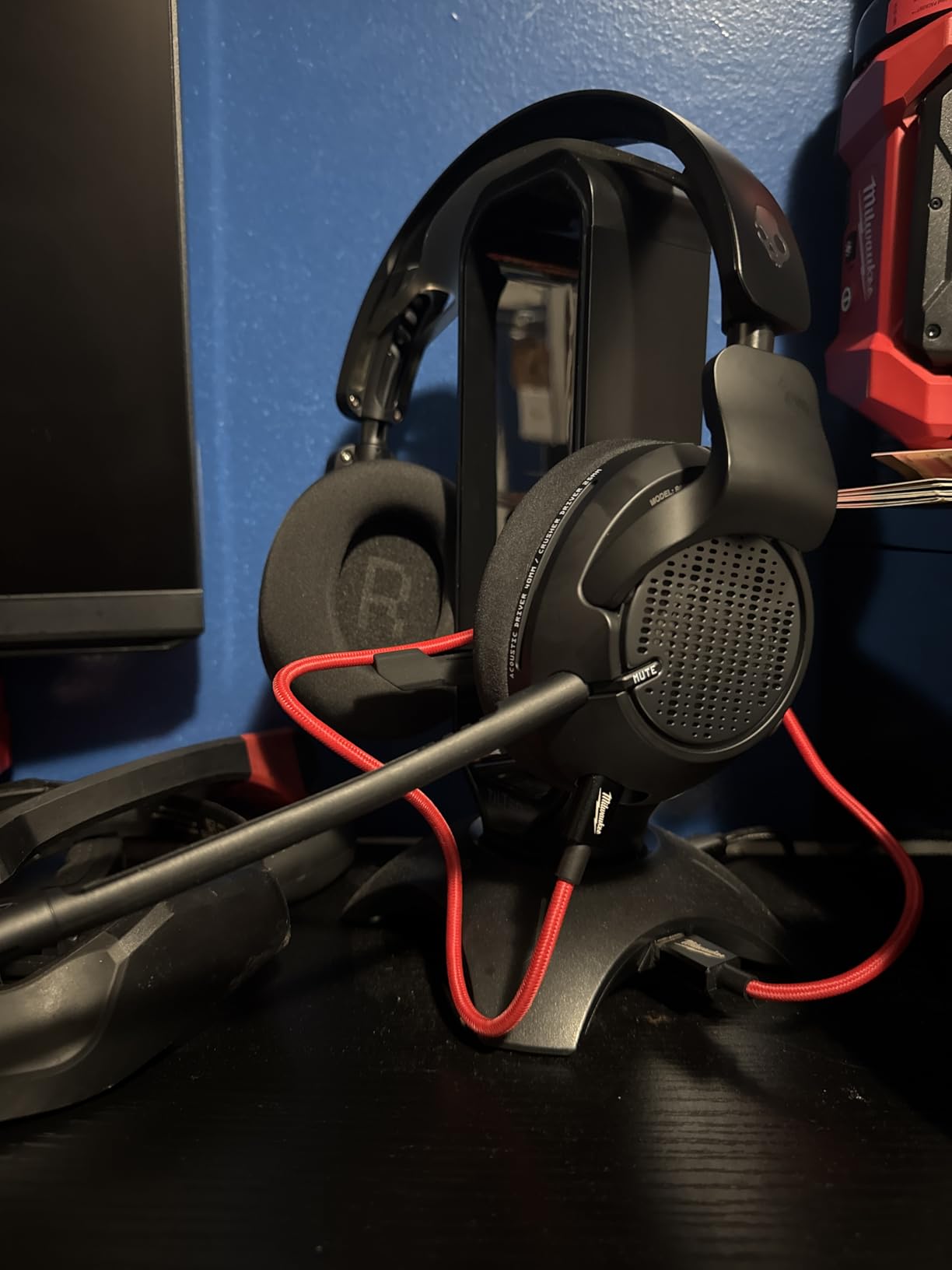 Skullcandy Crusher PLYR 720 Wireless Gaming Headset - Digi-Black customer photo 2