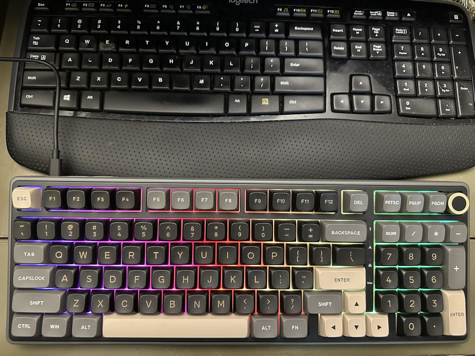 RK ROYAL KLUDGE R98 Pro Wired Mechanical Keyboard, 96% Creamy Gaming Keyboard RGB Backlit with Number Pad and Volume Knob, Gasket Mount, MDA Profile PBT Keycaps, Hot Swappable Pre-lubed Linear Switch customer photo 2