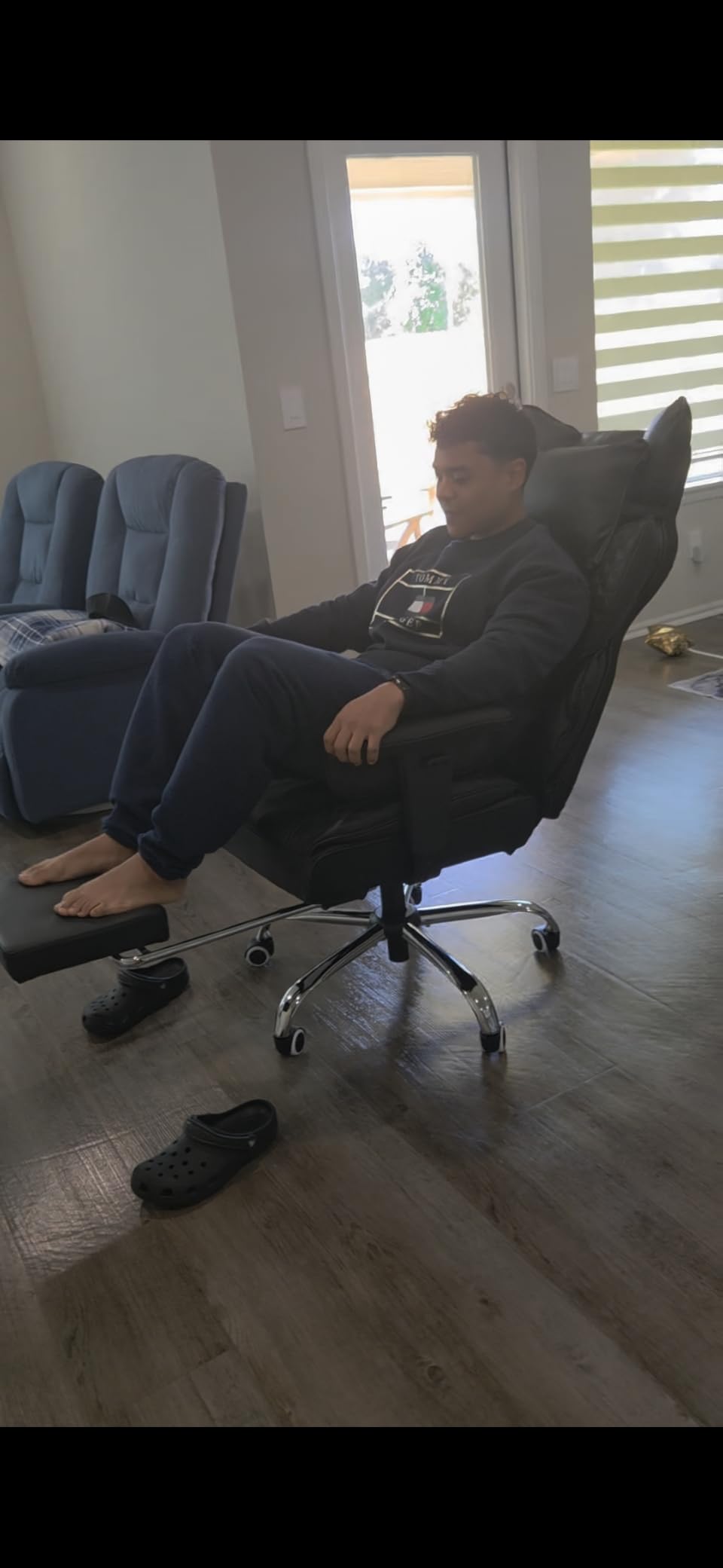 GTPLAYER Big and Tall Gaming Chair 400lbs Heavy Duty Office Chair with Foot Rest & Ergonomic Pocket Spring Lumbar Support, High Back 3D Saddle Shaped Cushion for Back Pain Relief, Matte-Black customer photo 2
