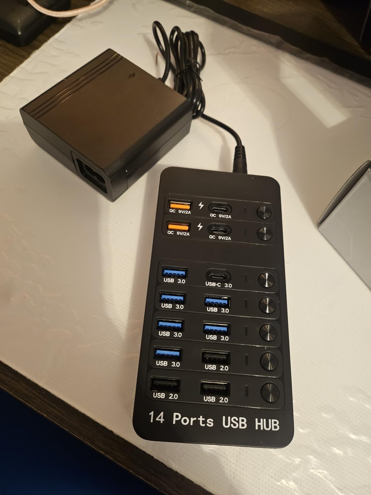 Powered USB Hub, 14 Ports USB Splitter Hub (10 Faster Data Transfer Ports+ 4 Smart USB Charging Port) USB Hub with LED Individual On/Off Switches for PC, Laptop, Desktop customer photo 2