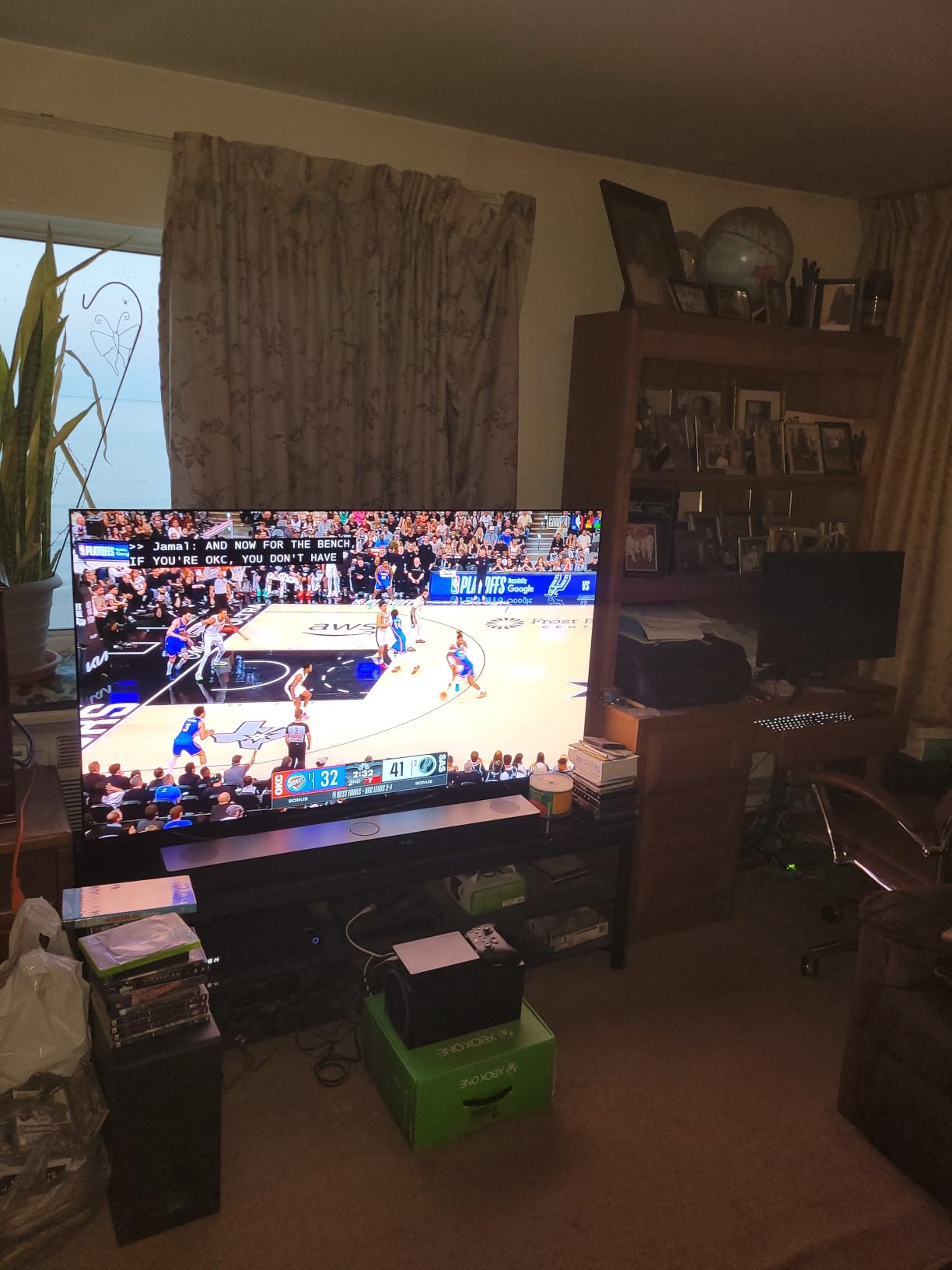 LG 65-Inch Class OLED evo AI 4K C5 Series Smart TV w/Dolby Atmos, Dolby Vision, HDR10, AI Super Upscaling 4K, Filmmaker Mode, Wow Orchestra, Alexa Built-in (OLED65C5PUA, 2025) customer photo 1