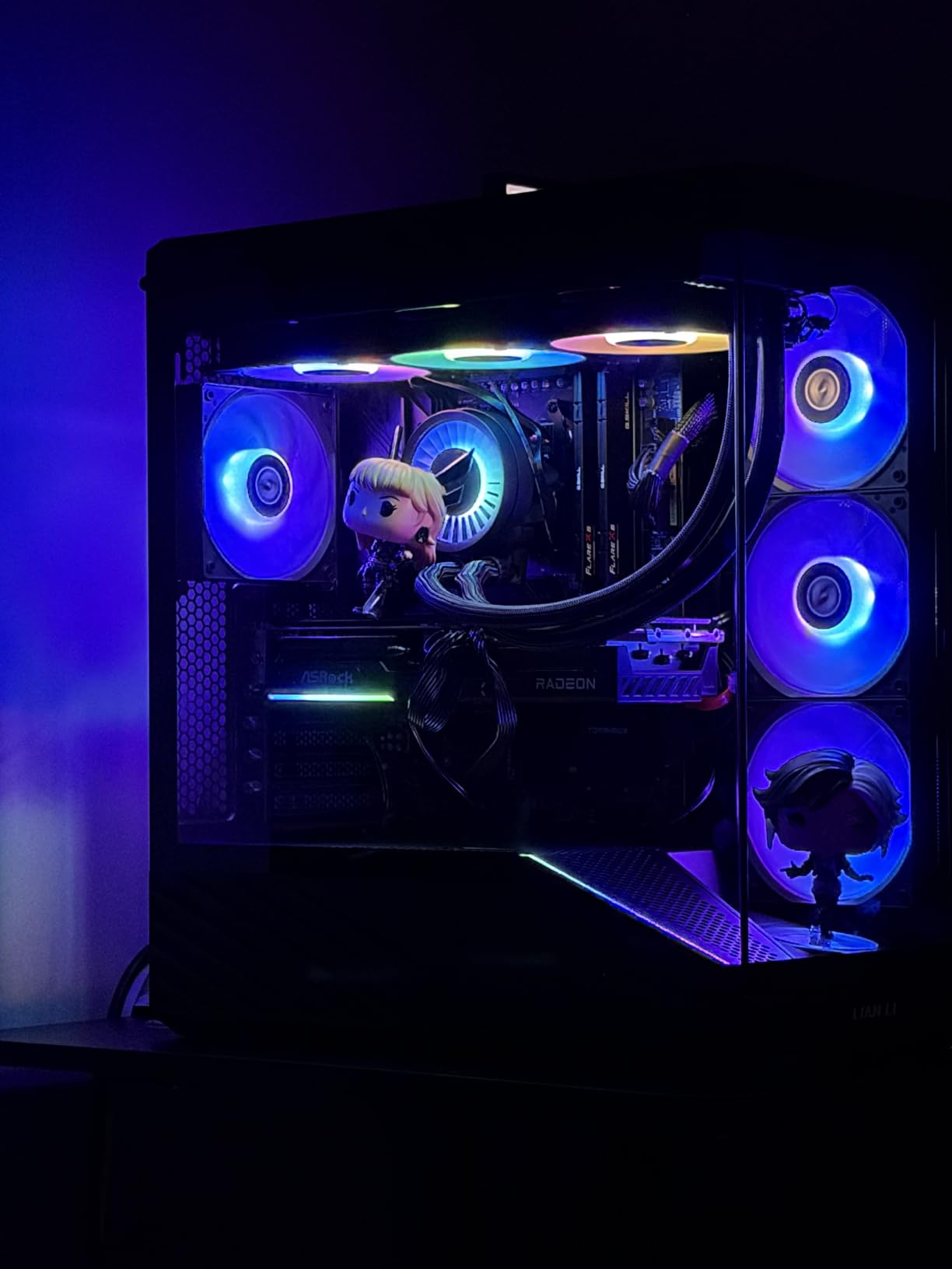 Lian Li V100-ATX Mid-Tower PC Case-Black-V100RX | 4 x 120mm ARGB PWM Fans Pre-Installed, LED RGB Strip, Display Platform with Tempered Glass customer photo 2