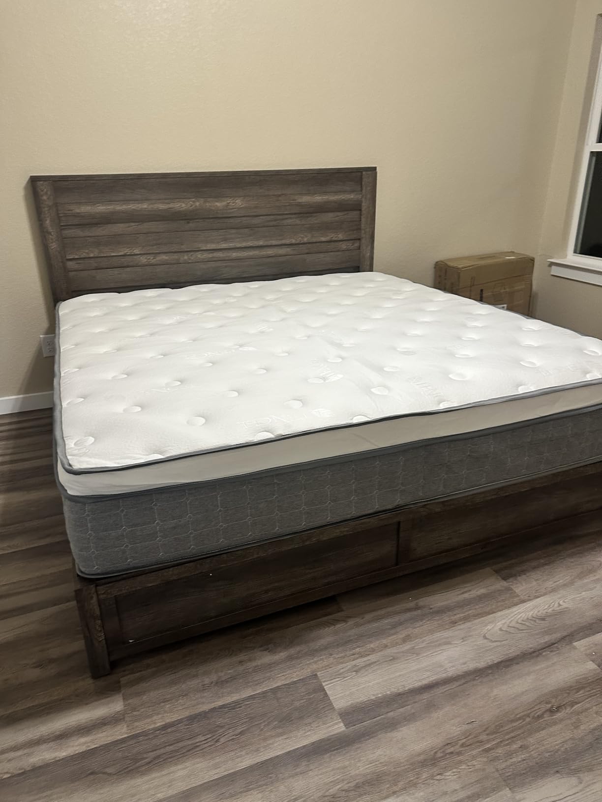 LUXOAK 3 Piece Slatted Bedroom Set King Bed Frame & 2 Nightstands, Grey customer photo 2