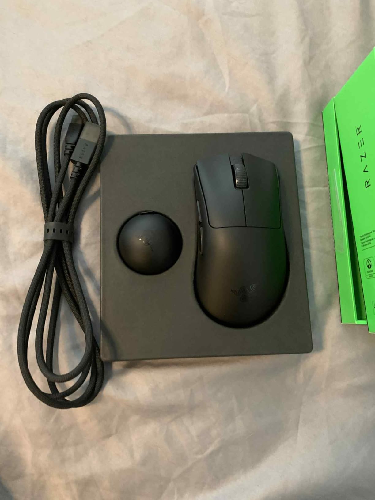 Razer DeathAdder V4 Pro Wireless Gaming Mouse, 8K Polling Rate, 56g, Black | HyperSpeed Wireless Gen-2, Optical Scroll Wheel, Optical Switches Gen-4, Focus Pro 45K Sensor Gen-2, Up to 150 Hr Battery customer photo 1