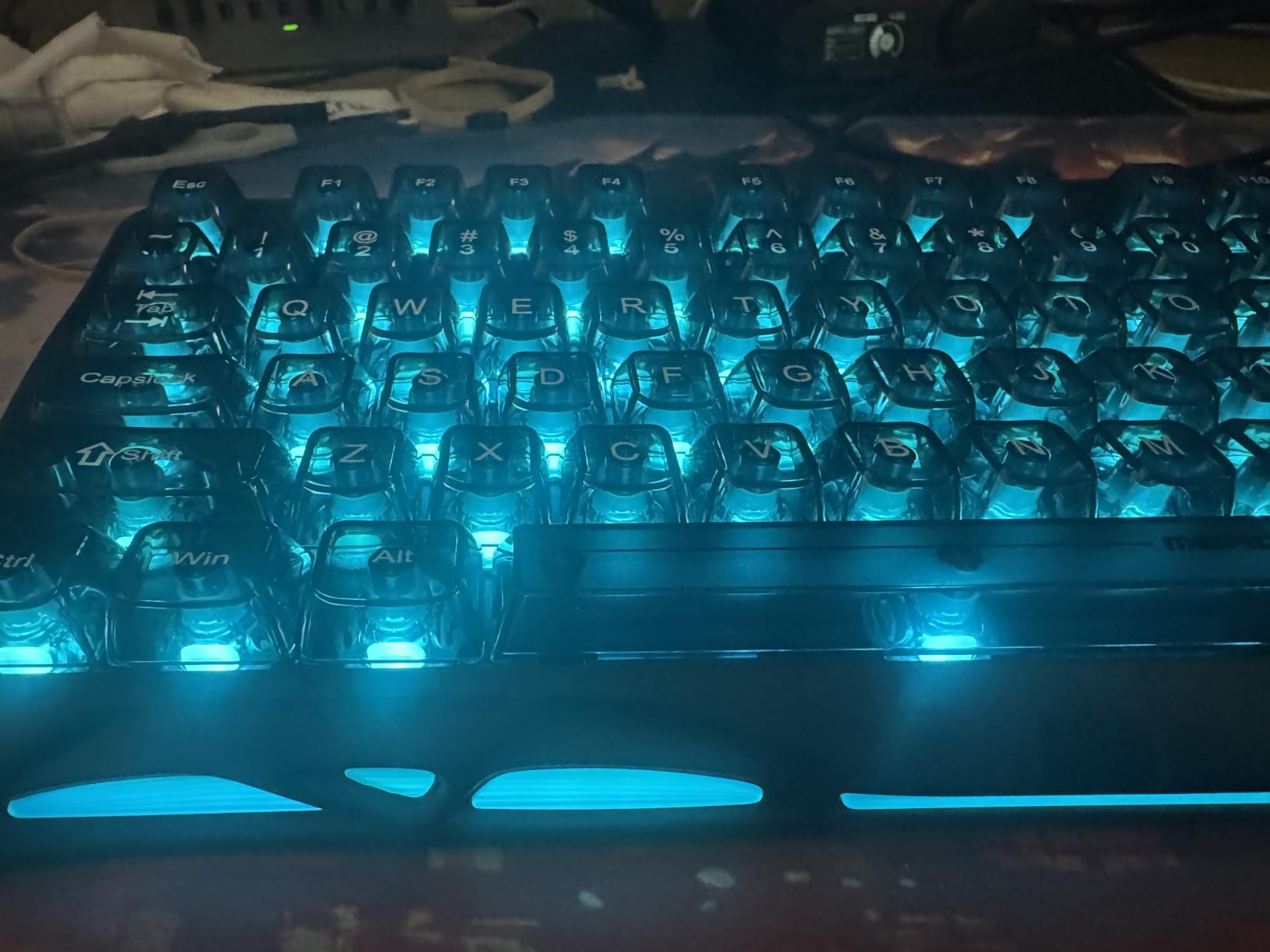 dagaladoo Clear keycaps Set, Translucent Keyboard keycaps, Jelly Key caps | Shine Through keycap Glossy, Transparent MDA Profile Custom keycaps for Mx Switches Mechanical Keyboard (115-keys, Purple) customer photo 2