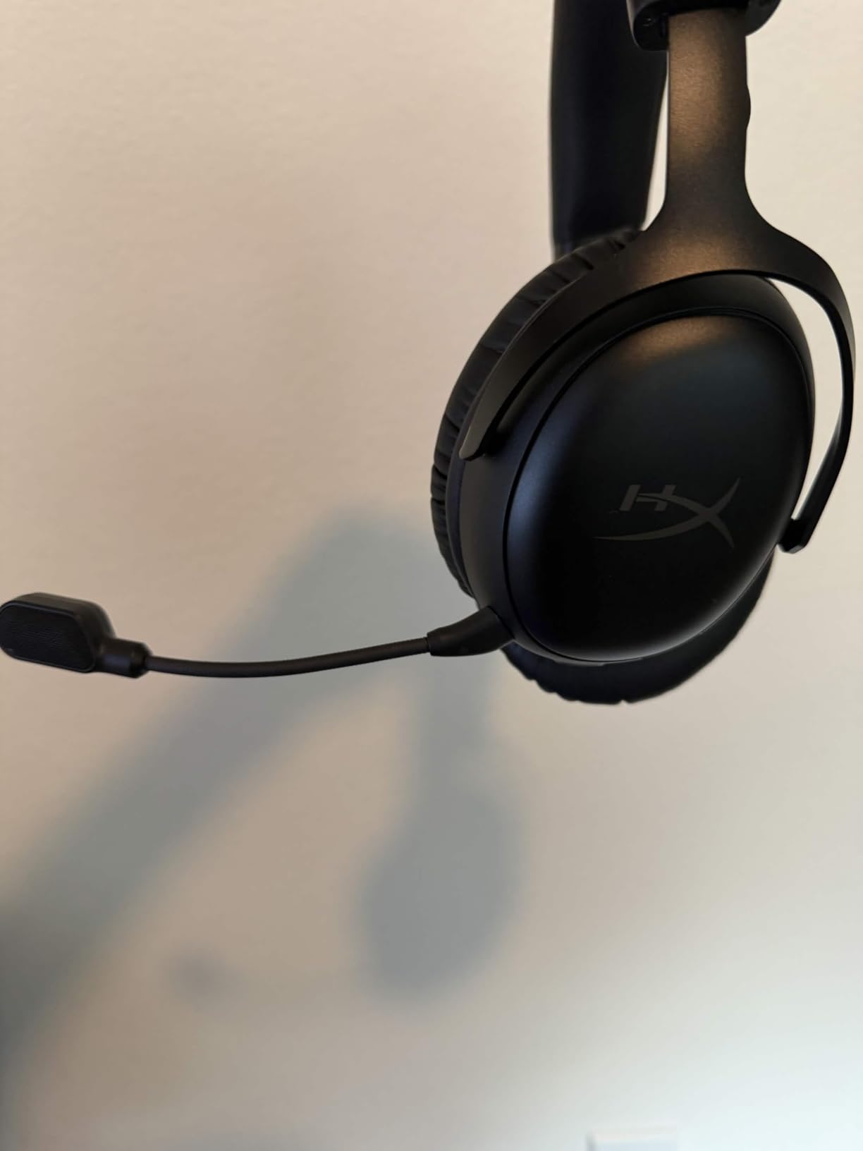 HyperX Cloud III S – Wireless Gaming Headset for Multi-Platform, 2.4GHz, Bluetooth, Battery Life up to 120 Hours 2.4GHz / 200 Hours Bluetooth, 53mm Angled Drivers, Detachable Mic – Black customer photo 2