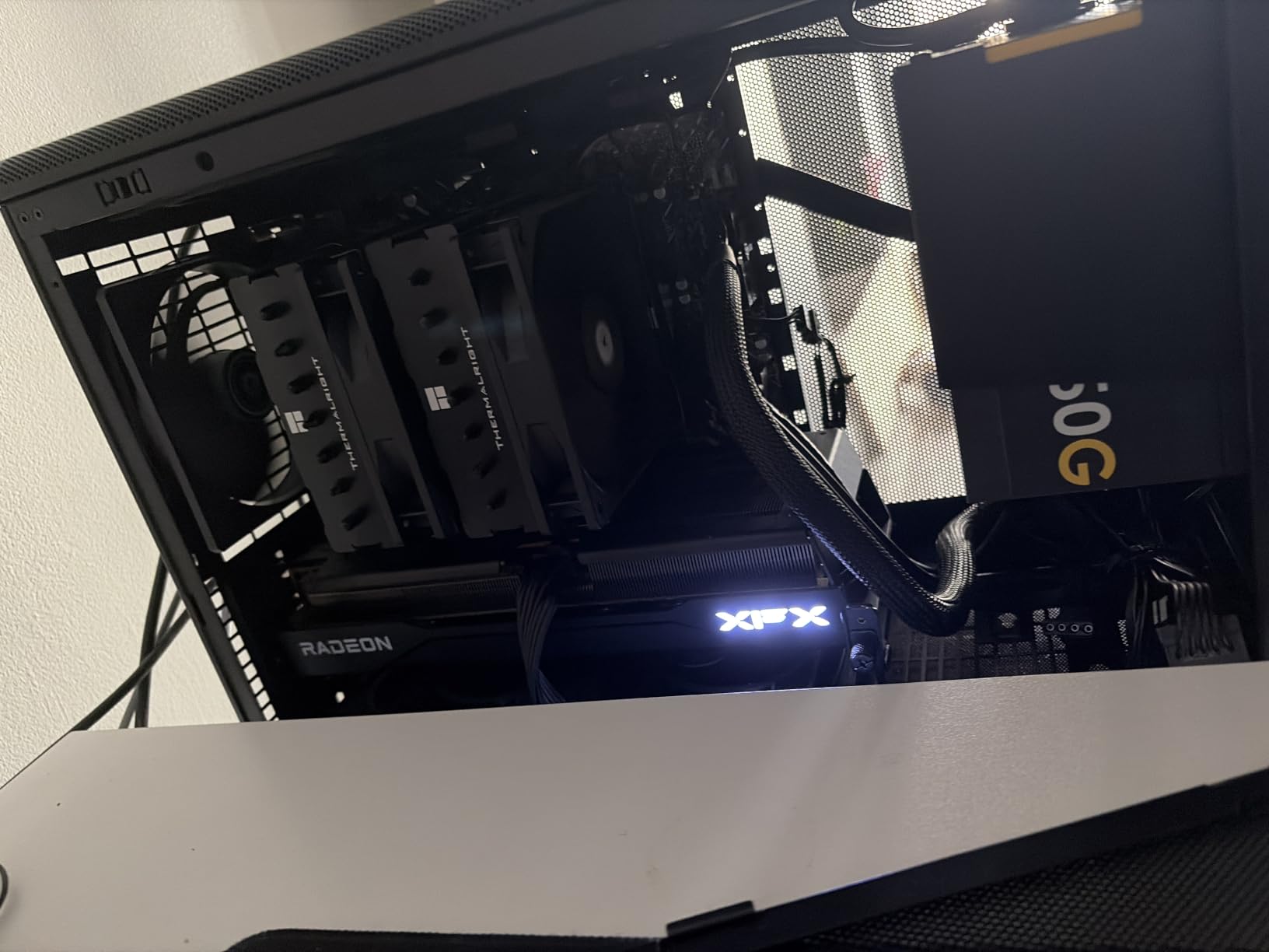XFX Swift AMD Radeon RX 9060 XT OC Triple Fan Gaming Edition with 16GB GDDR6 customer photo 1