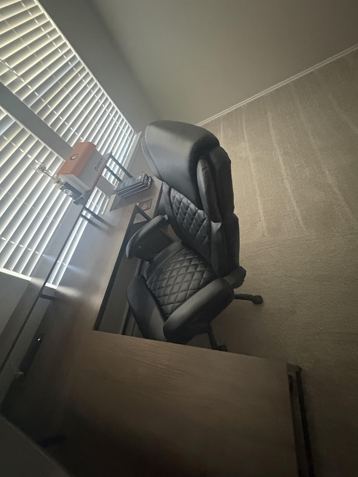 400lbs Executive Office Chair with Foot Rest for Heavy People, Ergonomic Big and Tall Desk Chair with Adjustable Headrest, High Back PU Leather Comfy Heavy Duty Computer Chair with Spring Cushion customer photo 1
