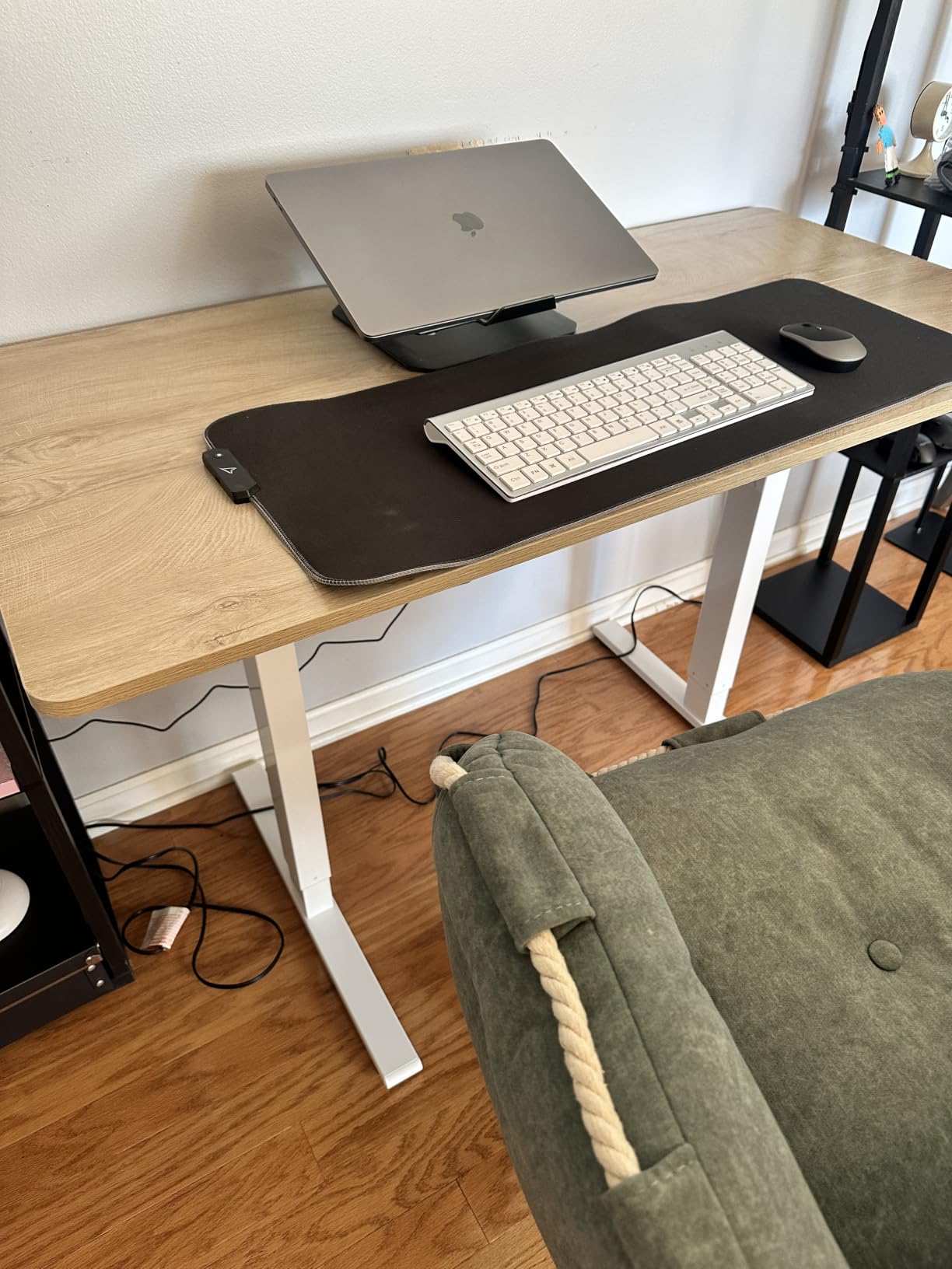 FEZIBO Standing Desk 48 × 24 Inch Electric Height Adjustable, Maple customer photo 1