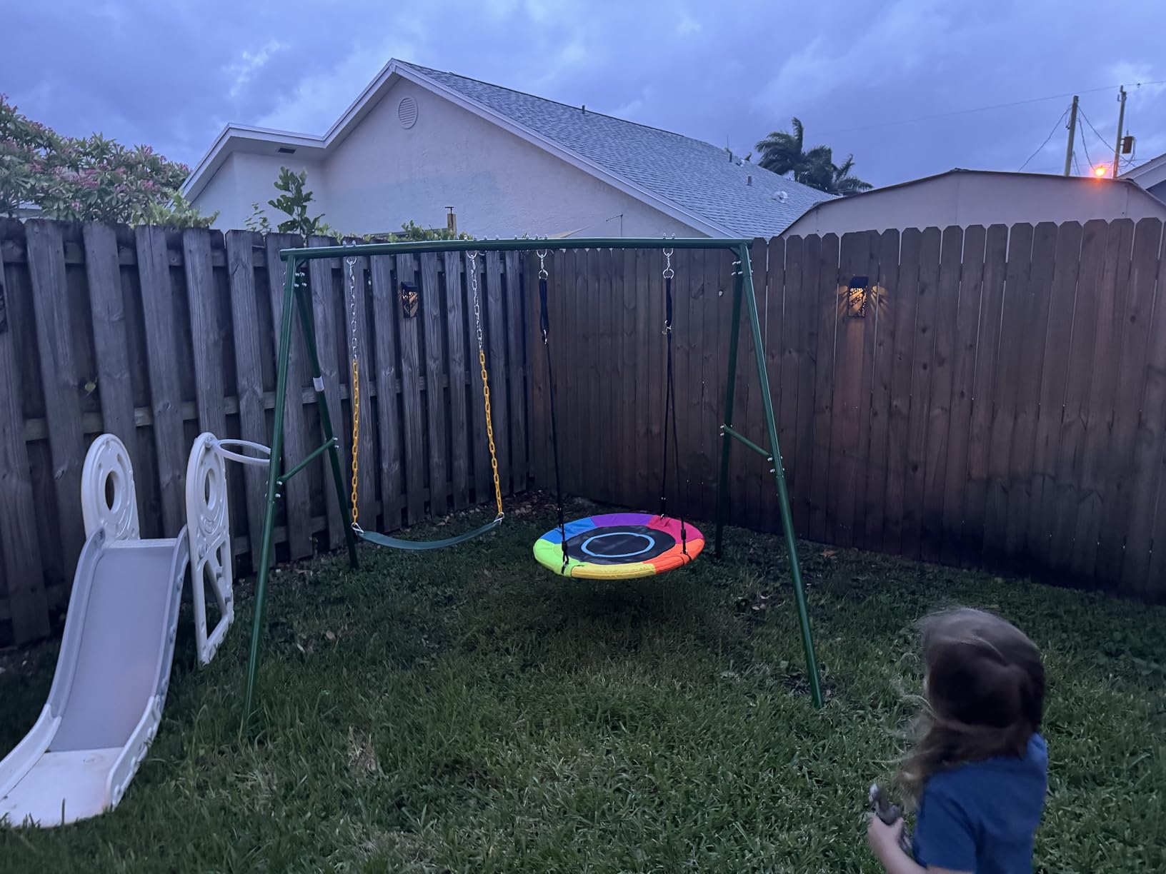 Trekassy 440lbs Swing Sets for Backyard, 2 Seat Saucer & Belt Swing customer photo 1