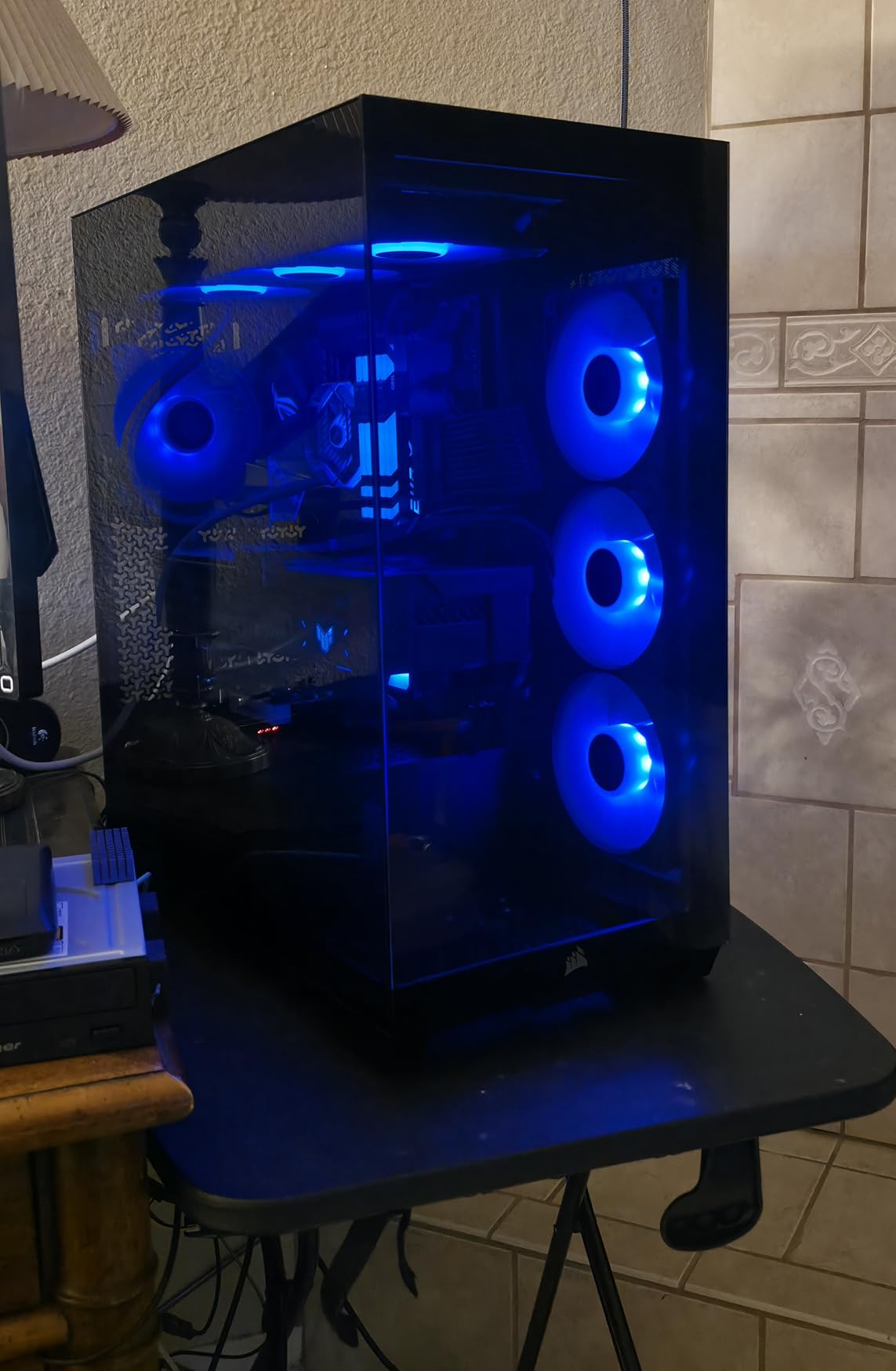 CORSAIR 3500X RS ARGB Panoramic Mid-Tower PC Case – White customer photo 1