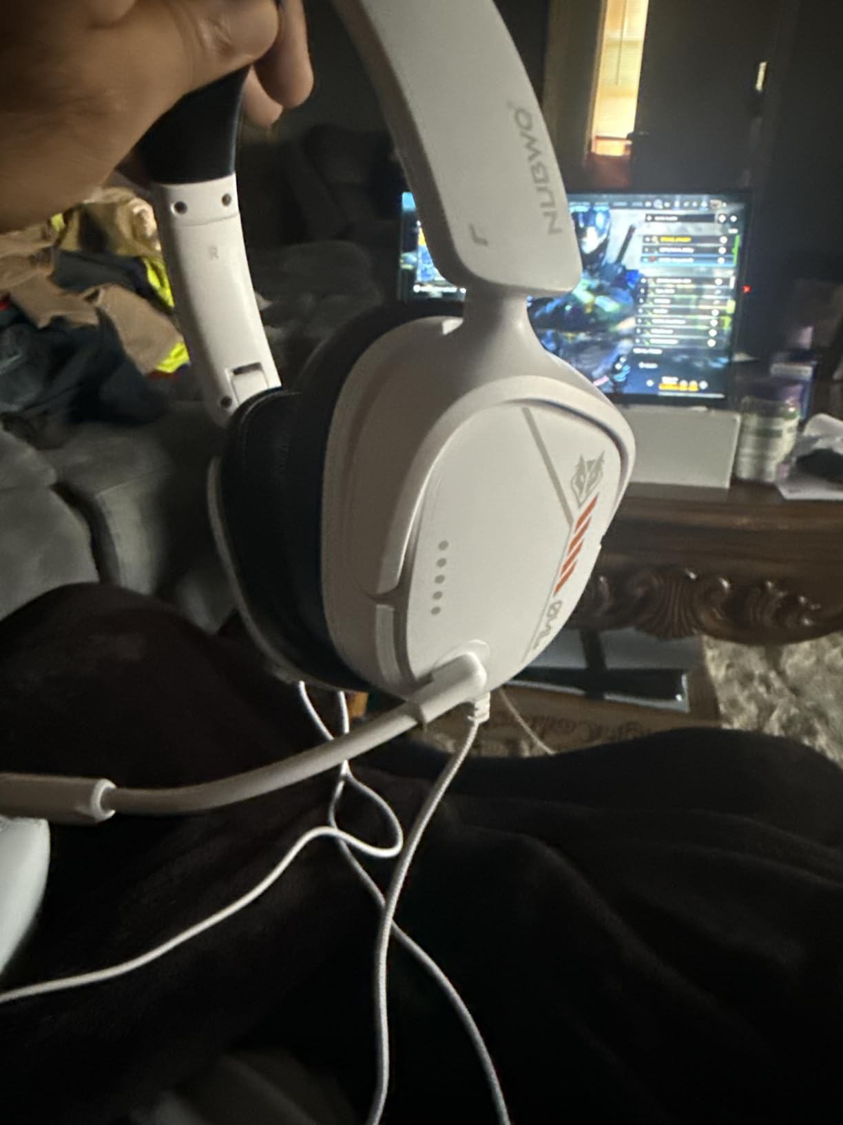 NUBWO HG04L Gaming Headset for PS5/PS4, Xbox Series X|S/Xbox One, Switch – 250g Lightweight, Clear Unidirectional Mic, Soft Memory Earmuffs, 3.5mm Jack for Gaming & Work (Splitter not Included) customer photo 2