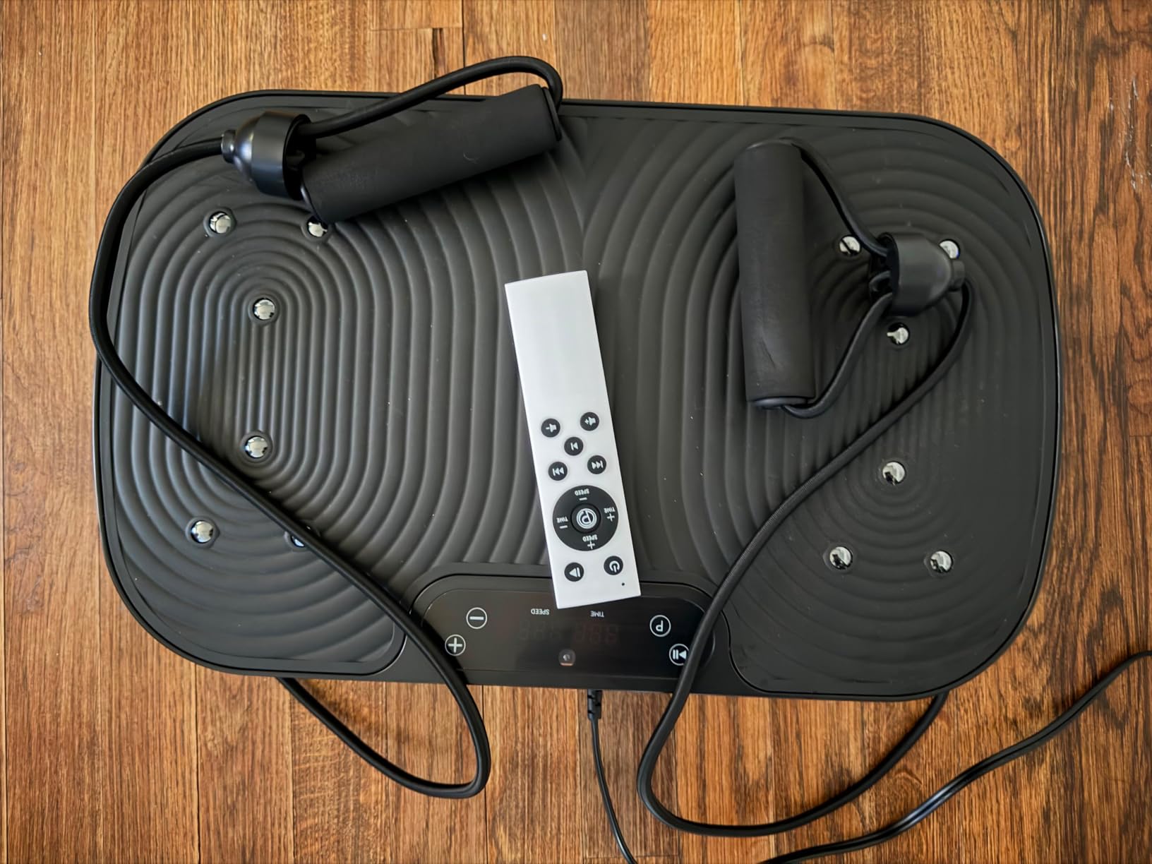 Vibration Plate Exercise Machine, 130 Levels Full Body Workout Vibrating Plate for Lymphatic Drainage Weight Loss, 450 Lbs Capacity Shake Platform with Bluetooth for Women Men customer photo 1