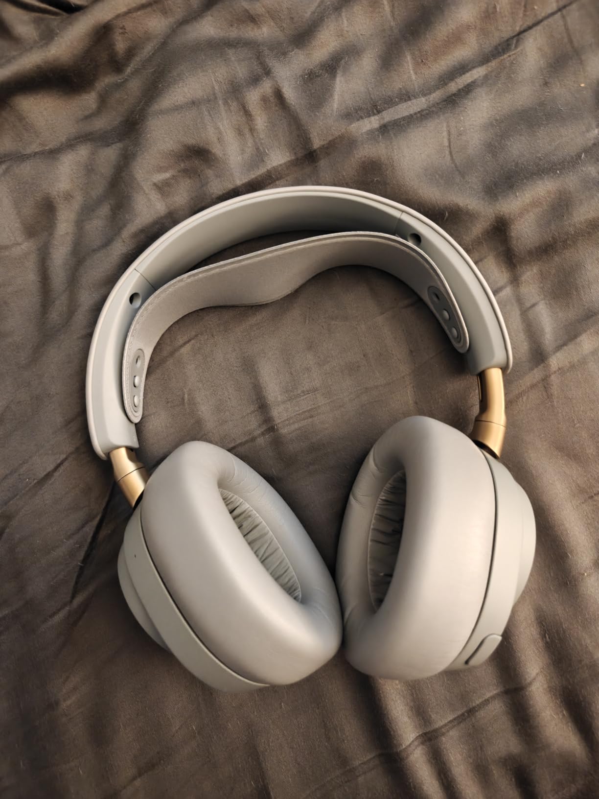 SteelSeries Arctis Nova Elite - Hi-Res Wireless Gaming Headset — 96kHz/24bit — Carbon Fiber Speakers — ANC — AI Noise Rejection — App — 2.4GHz + BT — Multi-Source Mix — OmniPlay PC+PlayStation+Xbox customer photo 1