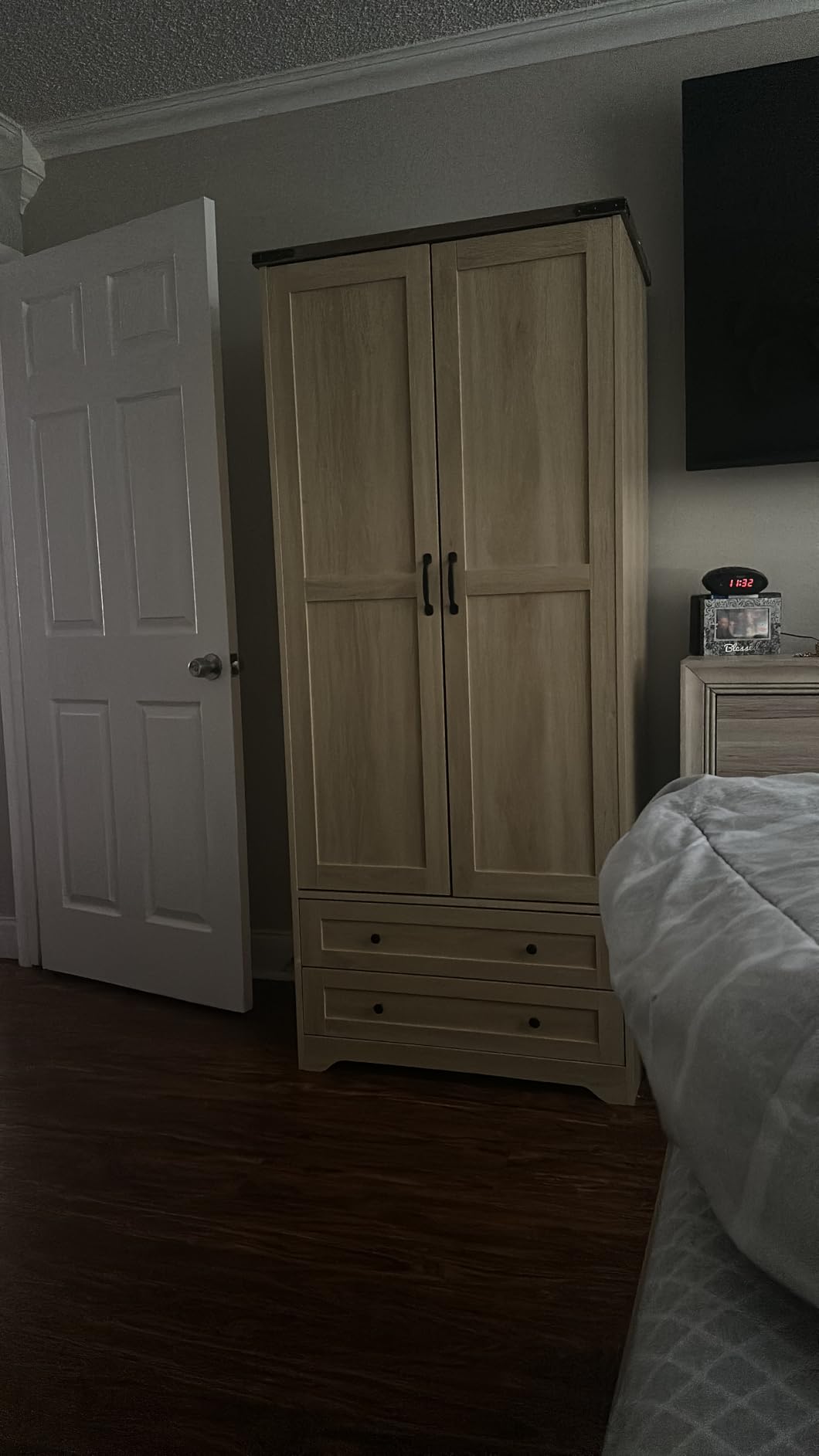 Yechen 3-Door Wooden Armoire Wardrobe Closet with Drawers and Shelves, Bedroom Armoires Closet with Mirror for Hanging Clothes, Coat, Farmhouse Wardrobe Cabinet for Large Storage Needed customer photo 1