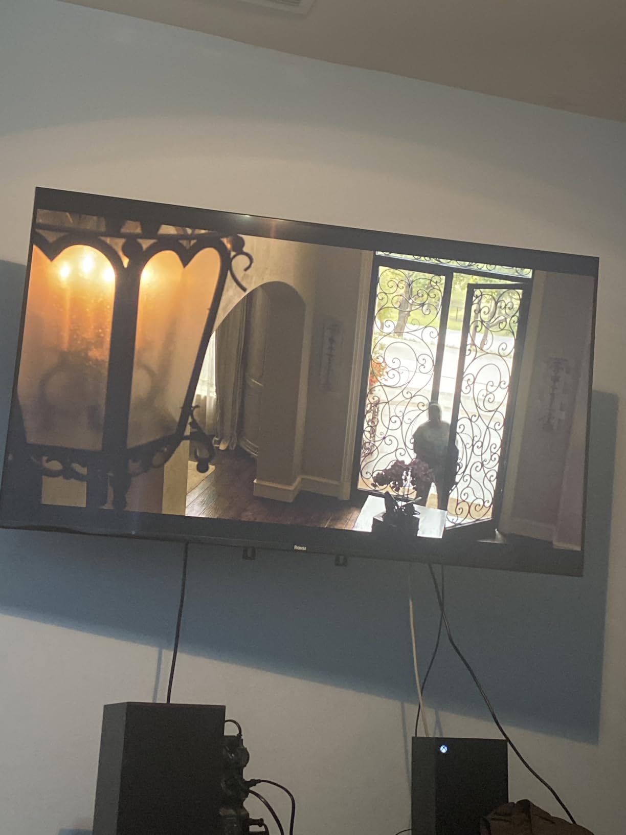 Roku 50-Inch Select Series Smart TV 2026-4K QLED TV - Roku TV customer photo 2