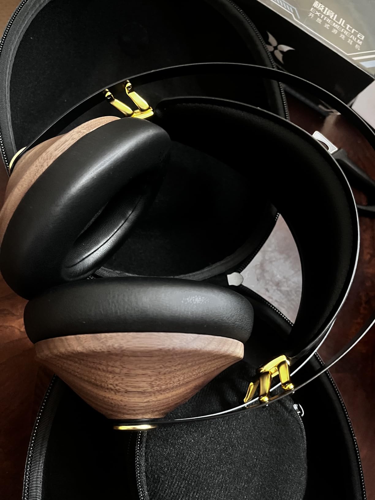 MEZE AUDIO | 99 Classics Second Gen | Wooden Closed-Back Headphones for Audiophiles | Gaming | Podcasts | Wired Over-Ear Headphones with 3.5 mm to USB-C Adapter and Self-Adjusting Headband customer photo 2