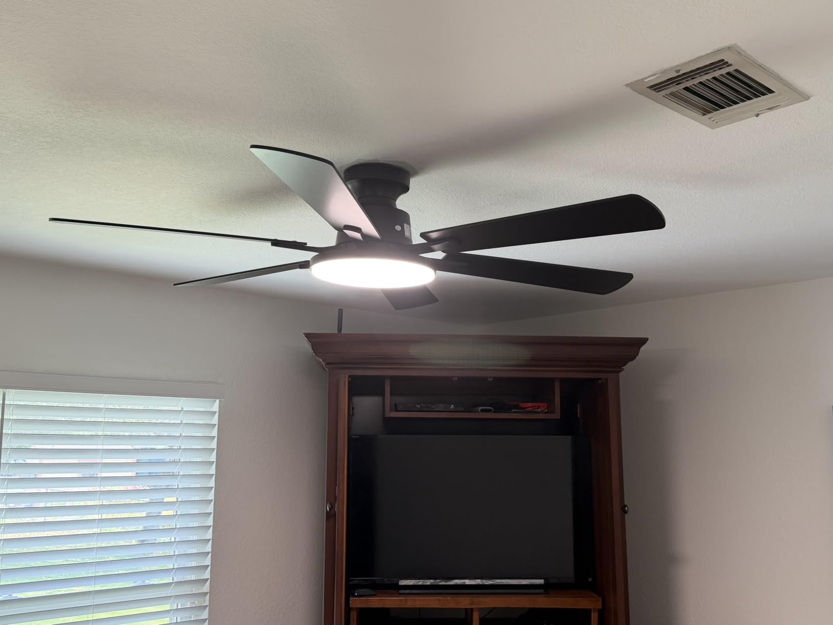 52'' Ceiling Fan with Light Remote/APP Control for Living Room | 6 Blades Dual-Finish, 6 Speeds, MAX 5600 CFM, 3CCT Dimmable LED, All Metal Body, Memory Function, Quiet Reversible DC Motor customer photo 1